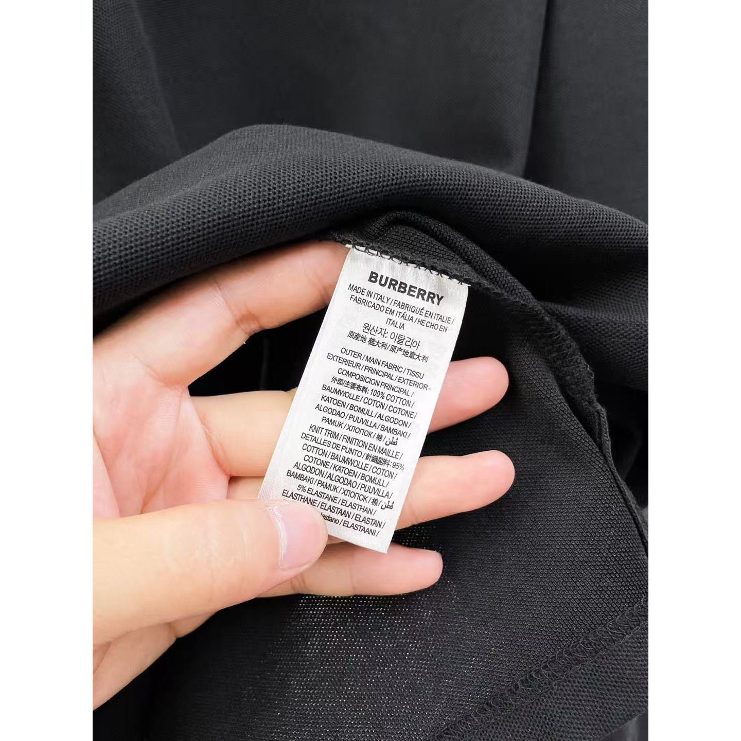 <p>BURBERRY 长袖Polo衫(黑)</p>