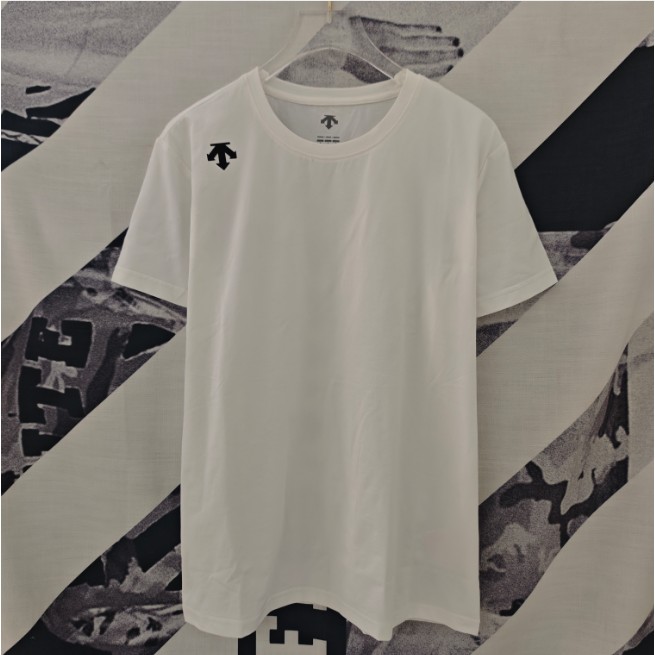 <p>DESCENTE 短袖T恤(白)</p>