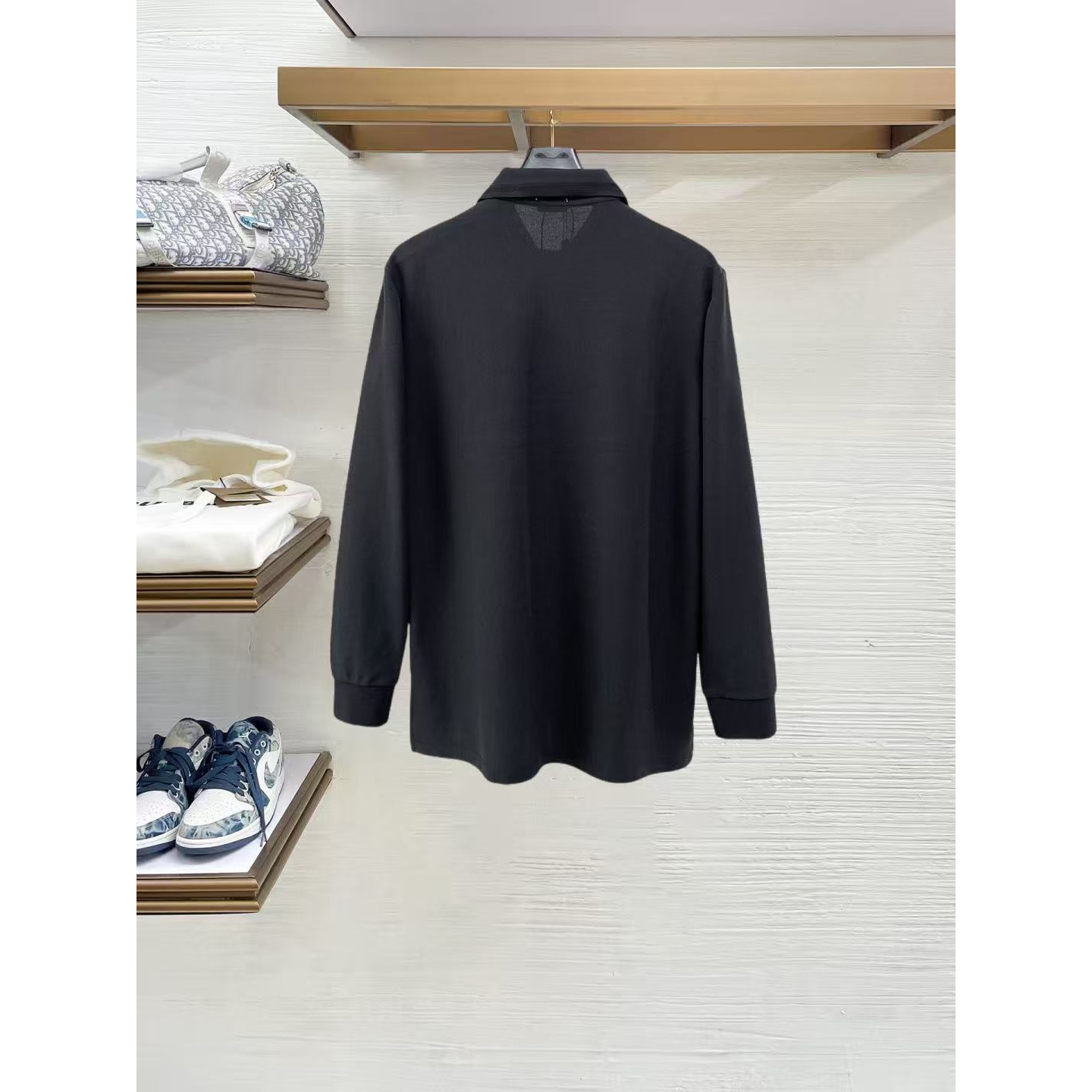 <p>BURBERRY 长袖Polo衫(黑)</p>