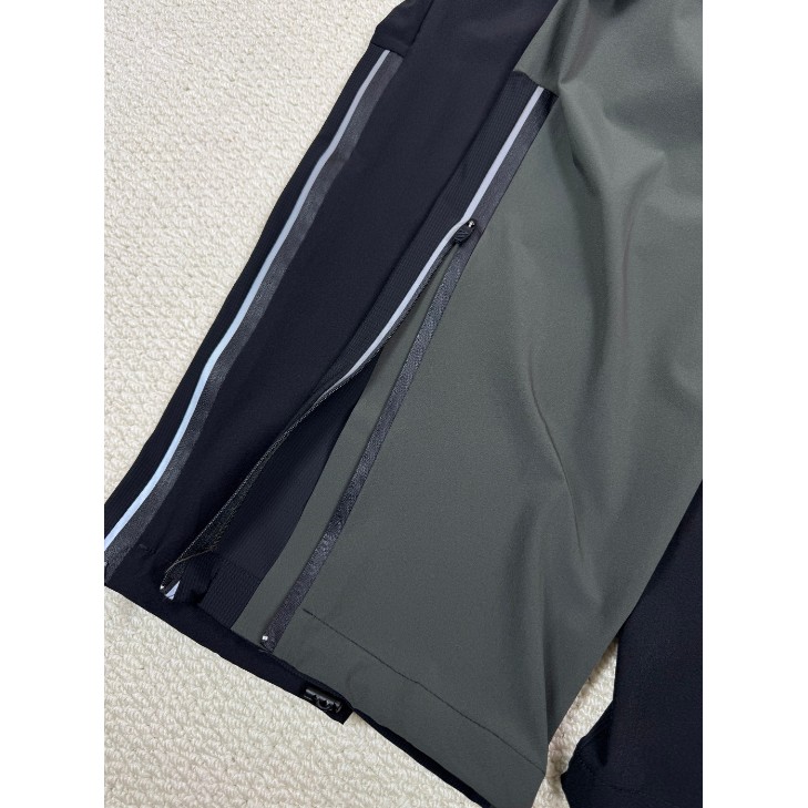 <p>On 昂跑 Track Pants 2 男款輕量透氣運動長褲(黑)</p>