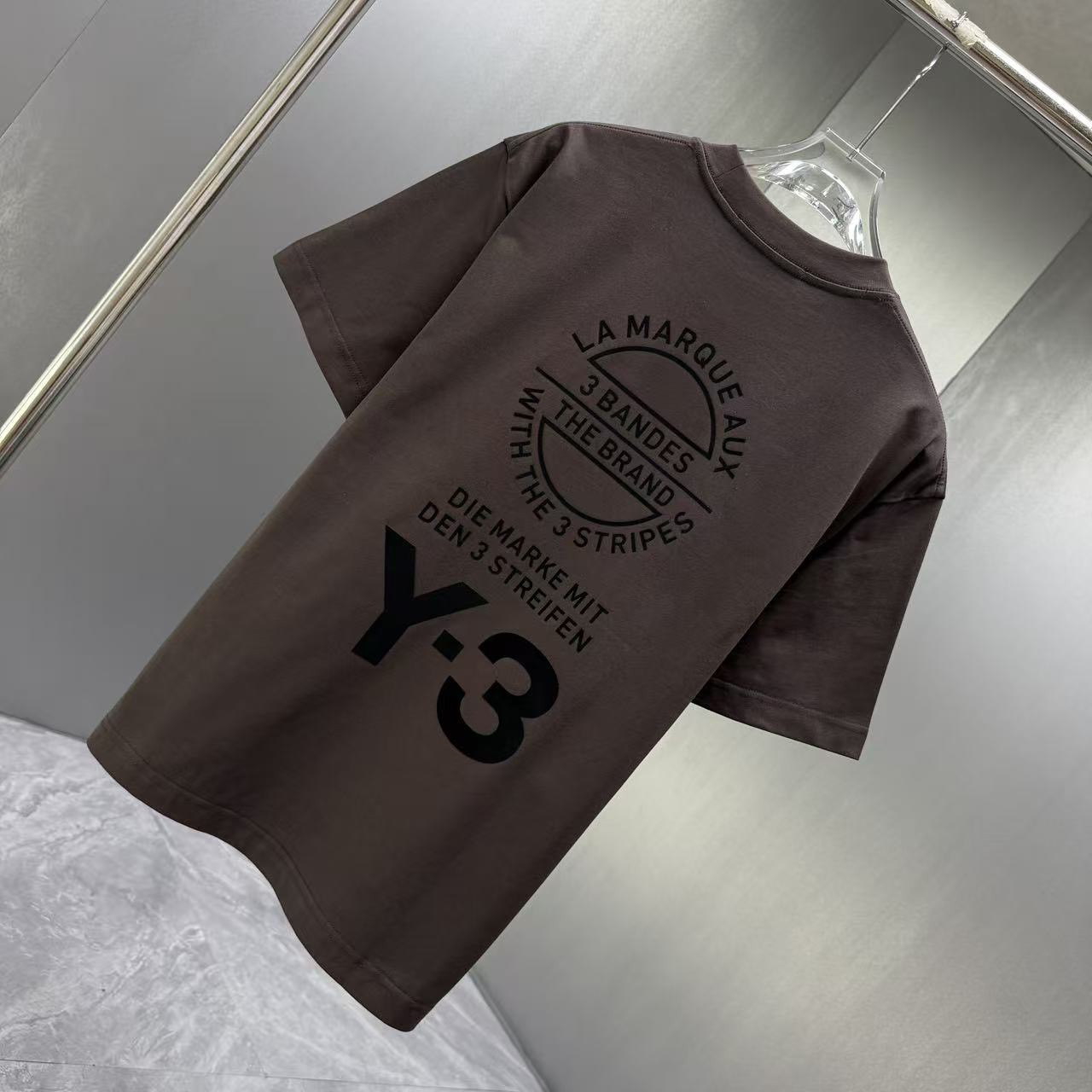 <p>Y-3 短袖T恤(巧色)</p>