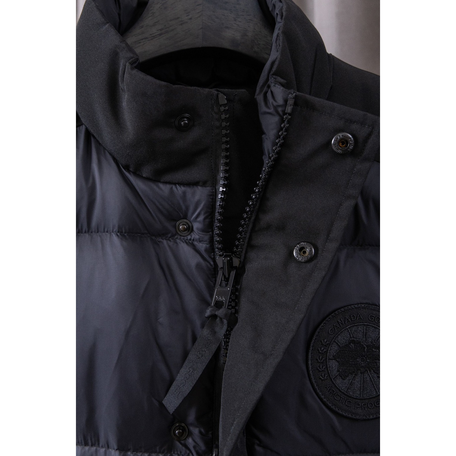 <p>Canada Goose Paradigm Freestyle Vest 2057MW羽绒服马甲(黑色)</p>