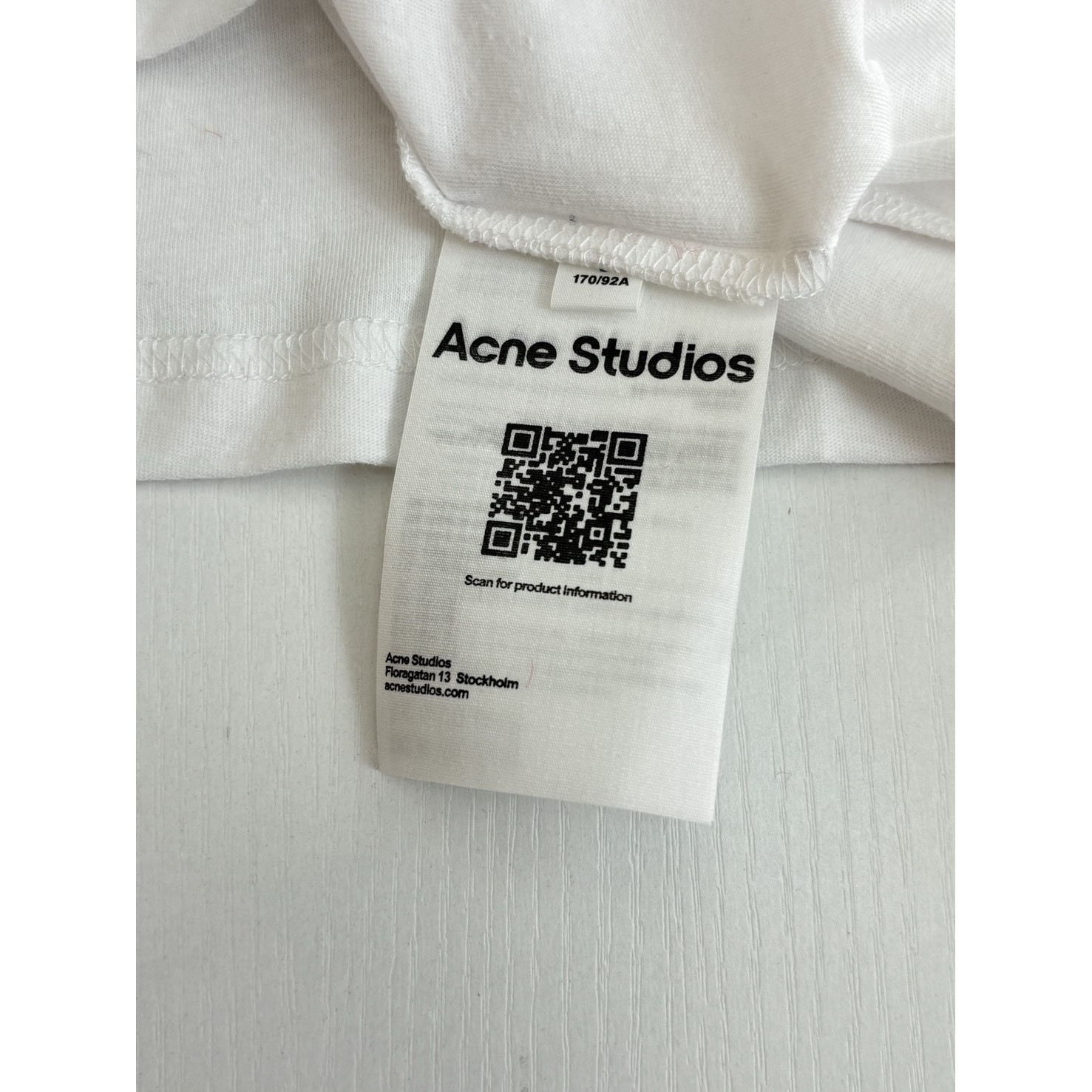 <p>Acne Studios 植绒印花棉麻长袖T恤(白)</p>