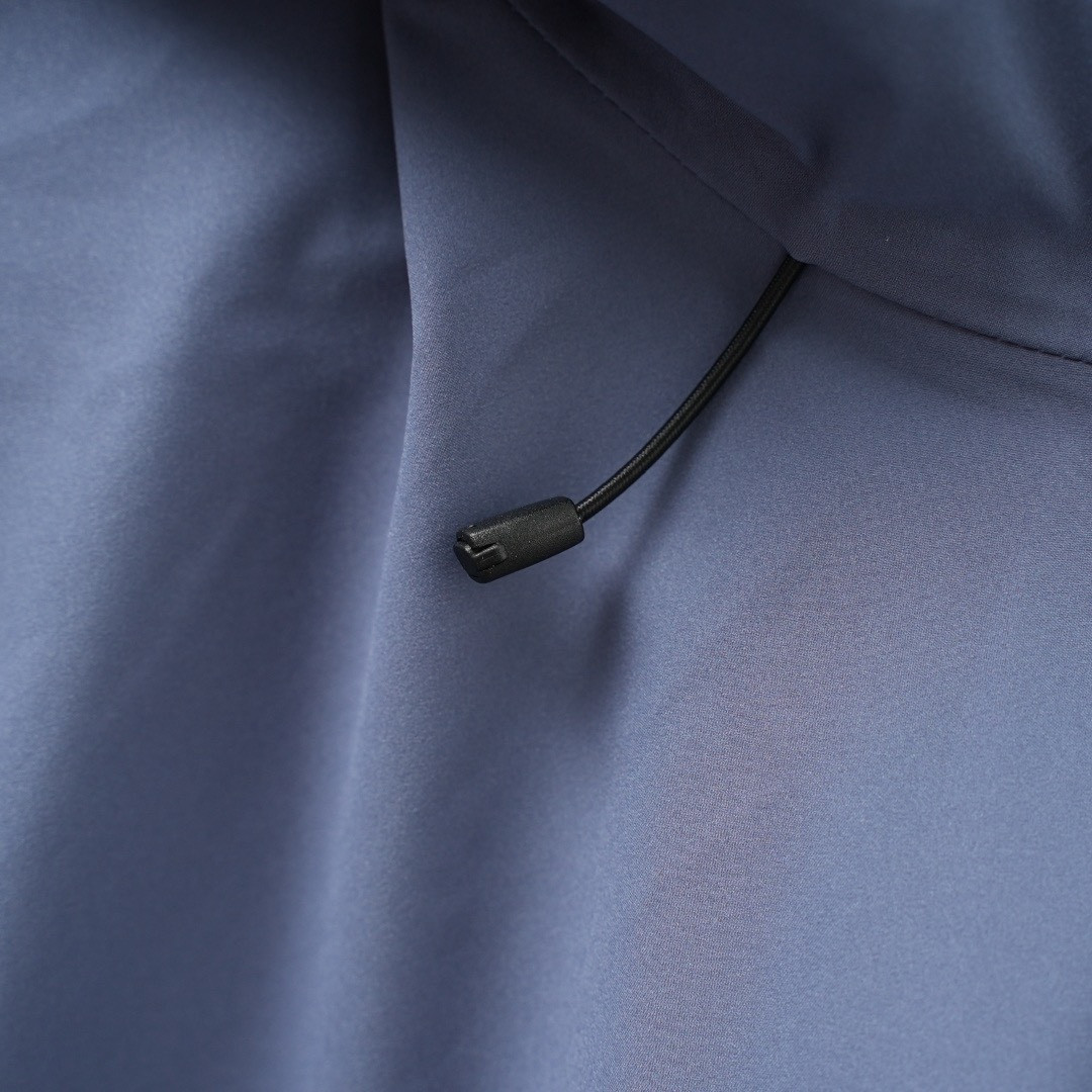 <p>ARC'TERYX &nbsp;BETA SV JACKET 增强防水防风连帽硬壳外套(层云蓝)&nbsp;</p>