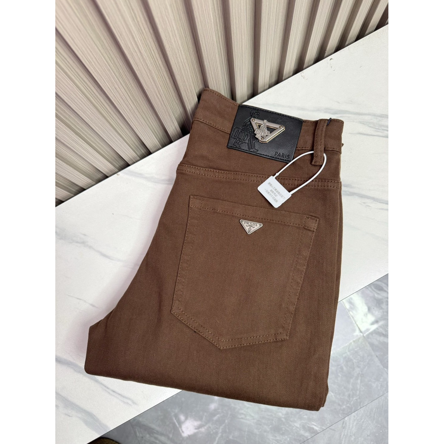 <p>PRADA 休閒牛仔褲</p>