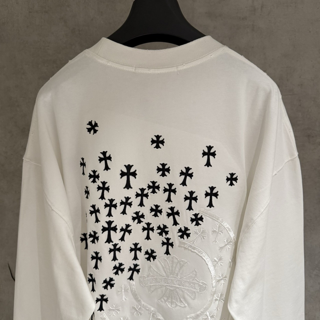 <p>CHROME HEARTS 长袖T恤(白02)</p>