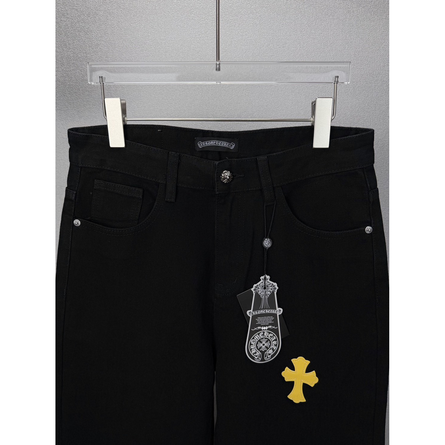 <p>CHROME HEARTS 黃十字架牛仔裤</p>