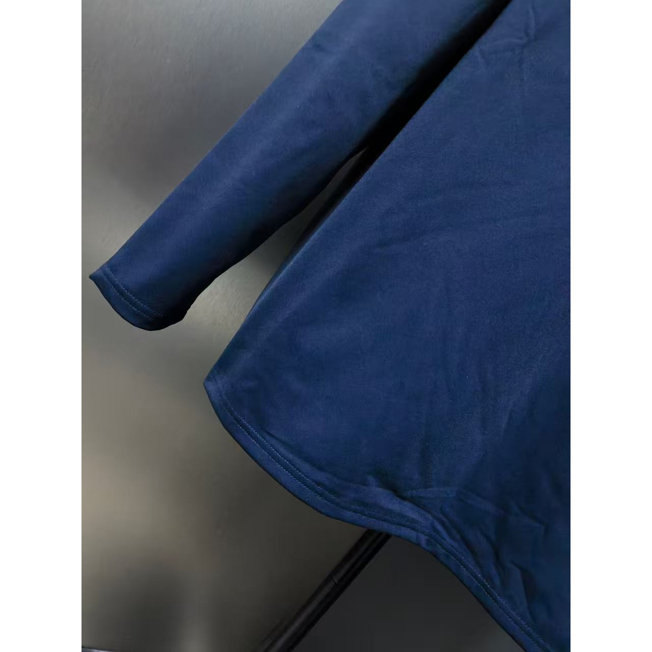 <p>Arc'teryx 半拉链口袋长袖打底(藏青)</p>