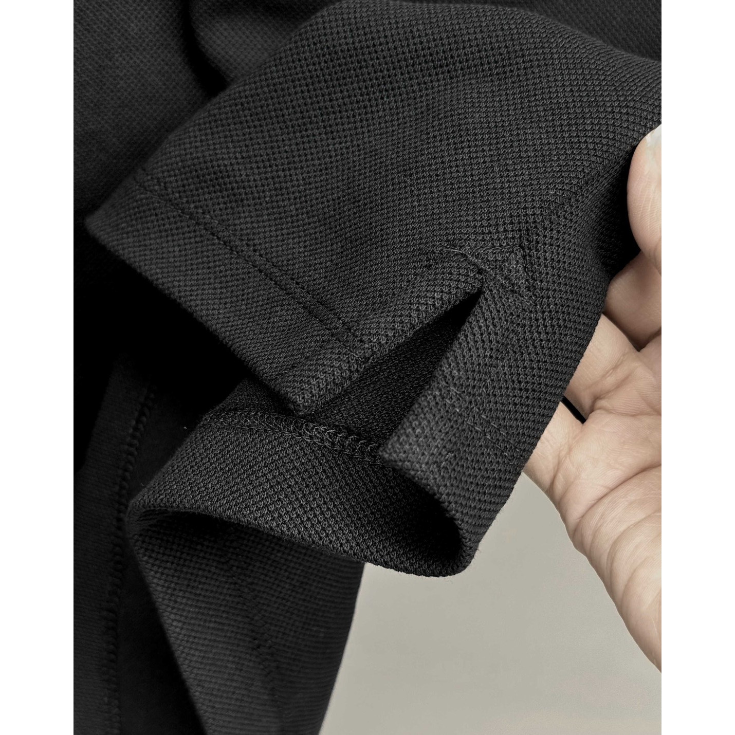 <p>DIOR&nbsp;短袖翻领polo衫(黑)</p>