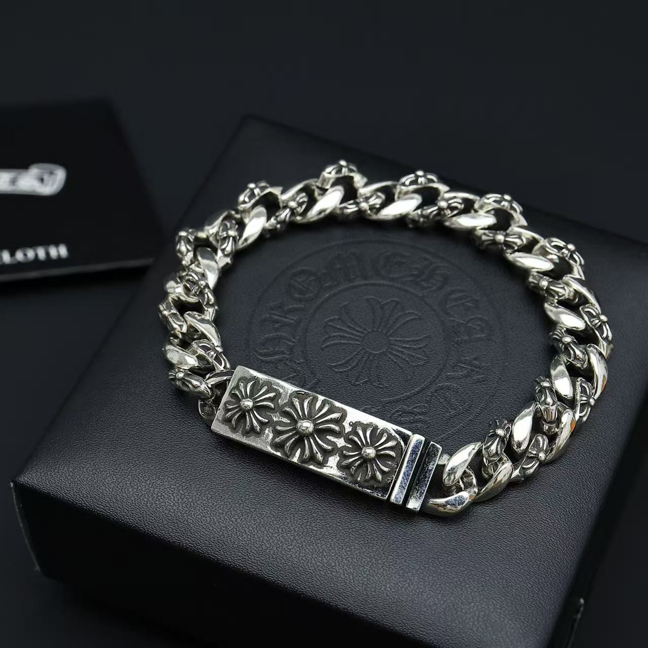 <p>CHROME HEARTS 手鍊</p>