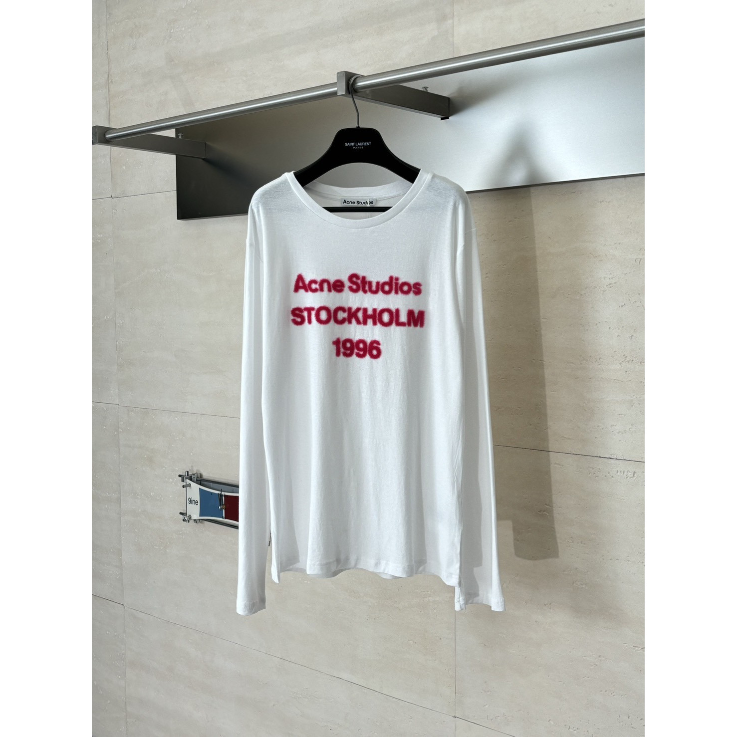 <p>Acne Studios 植绒印花棉麻长袖T恤(白)</p>