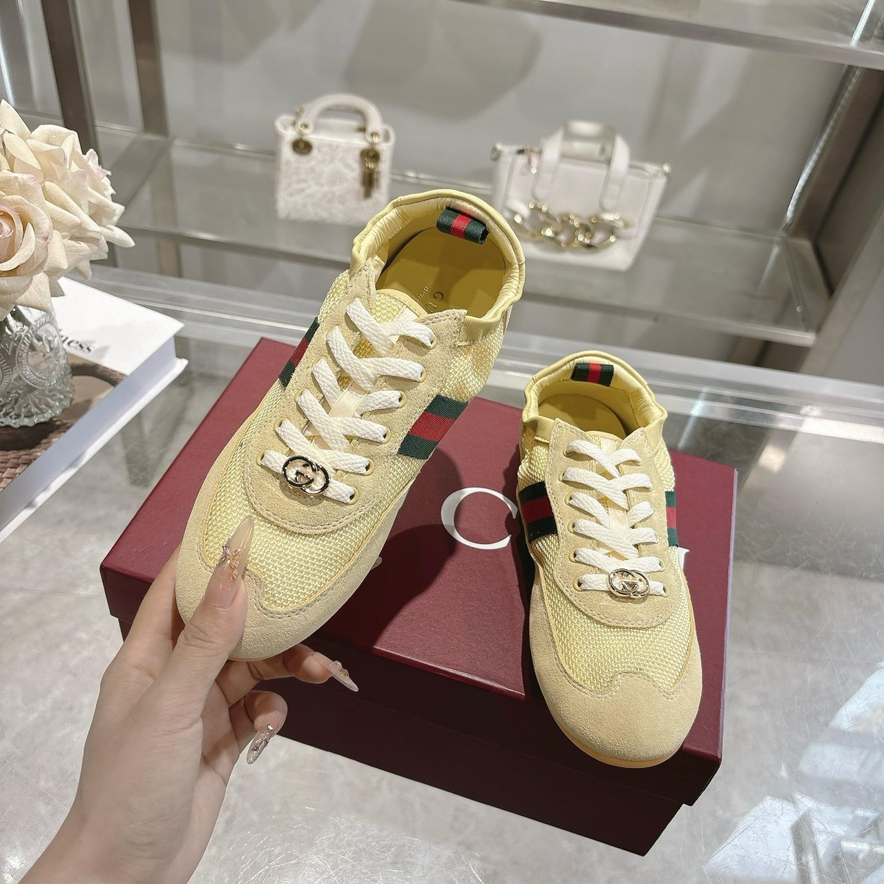 <p>GUCCI 橡筋鞋(米黃)</p>