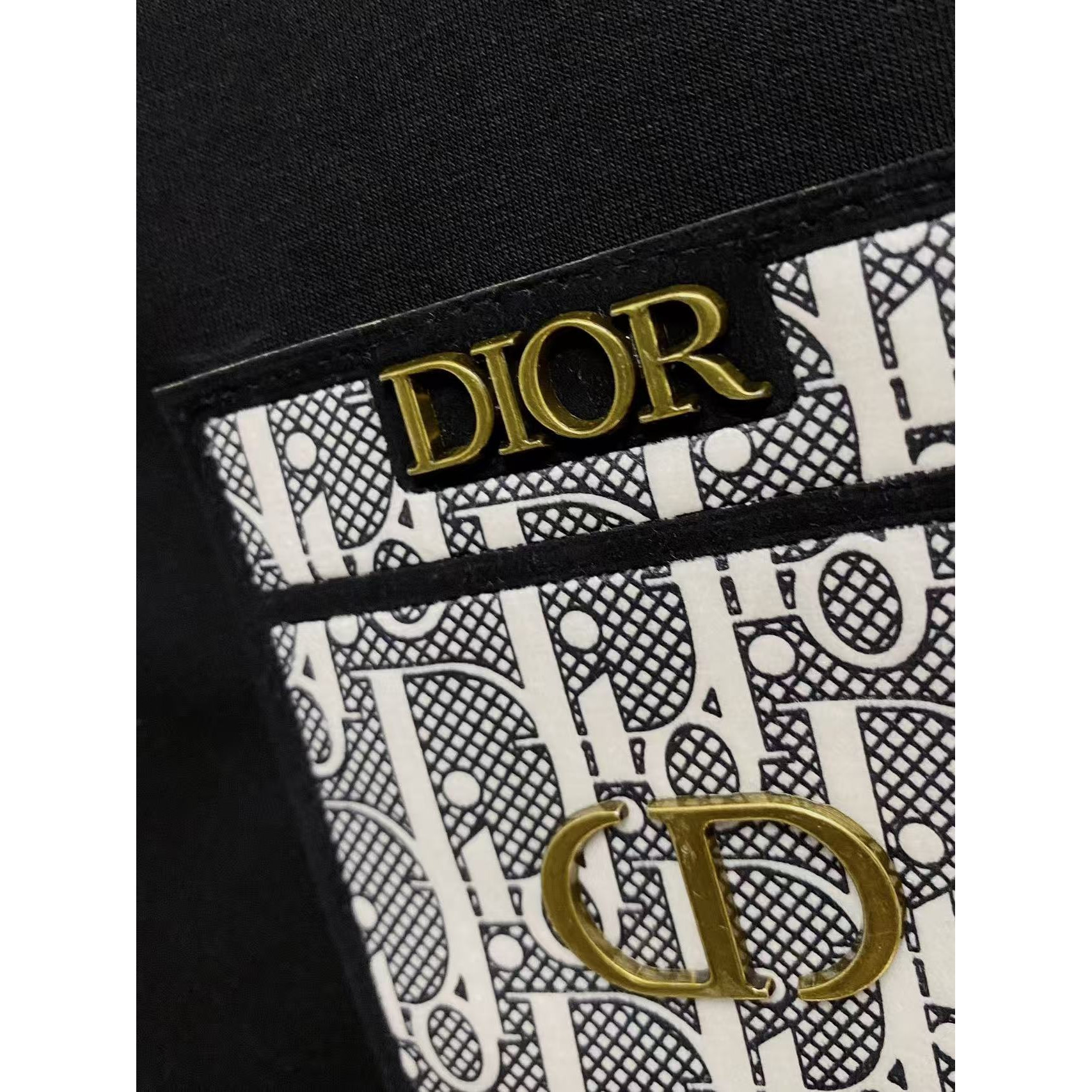 <p>DIOR 太空棉卫衣(黑)</p>