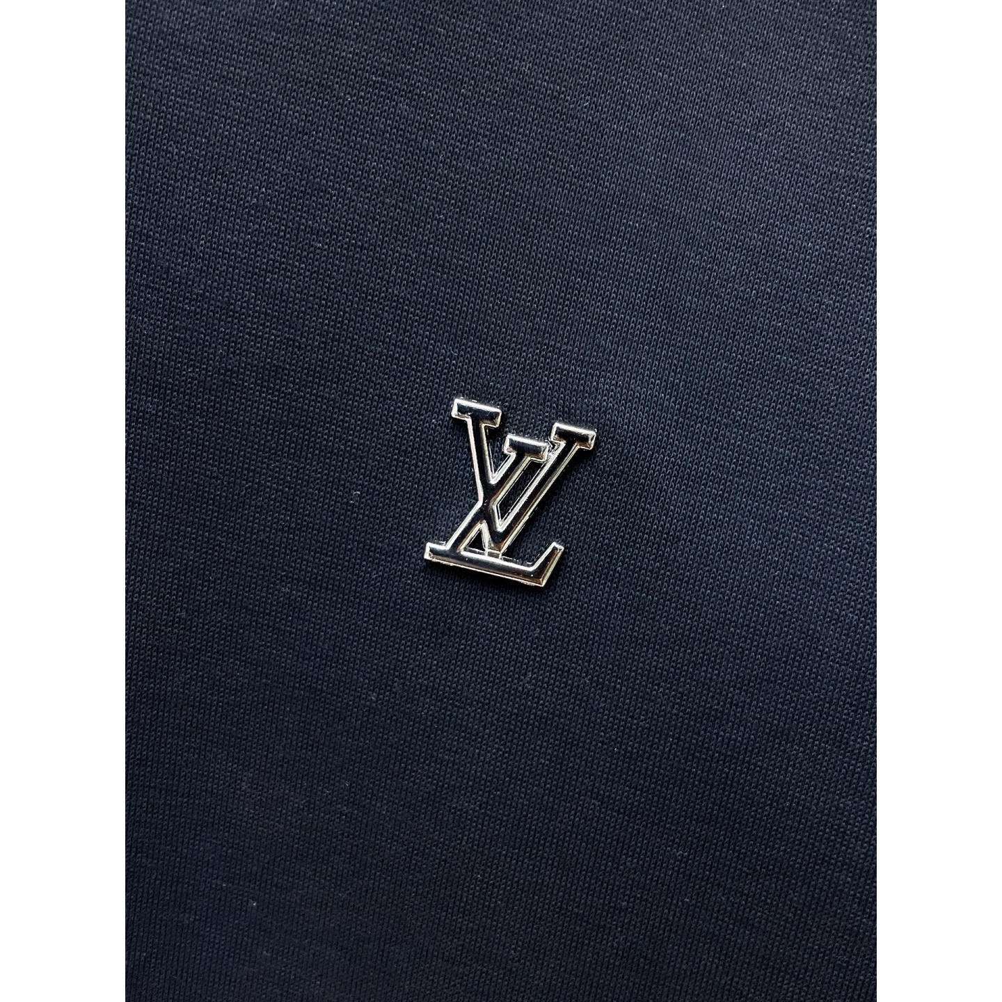 <p>LV 精品外套(黑)</p>