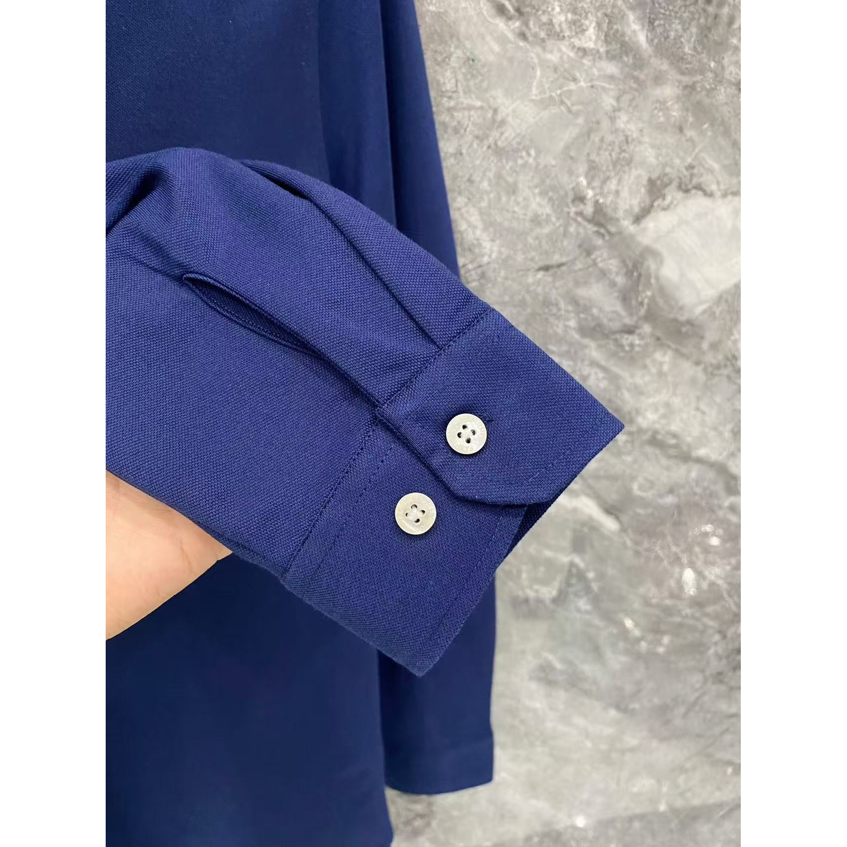 <p>Burberry 秋冬长袖Polo(782981)</p>