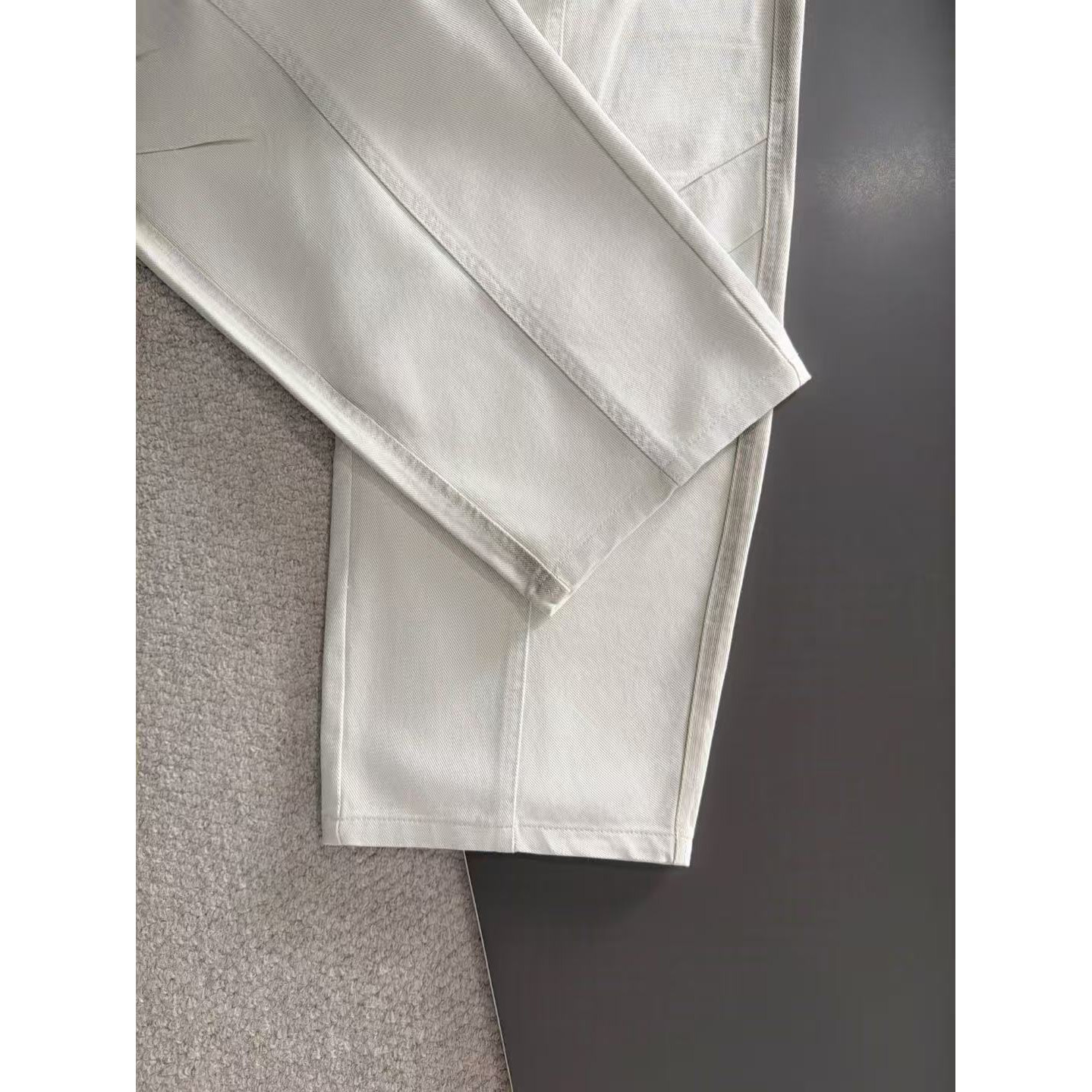 <p>BURBERRY&nbsp;夏季新款松紧带休闲裤(786893)</p>