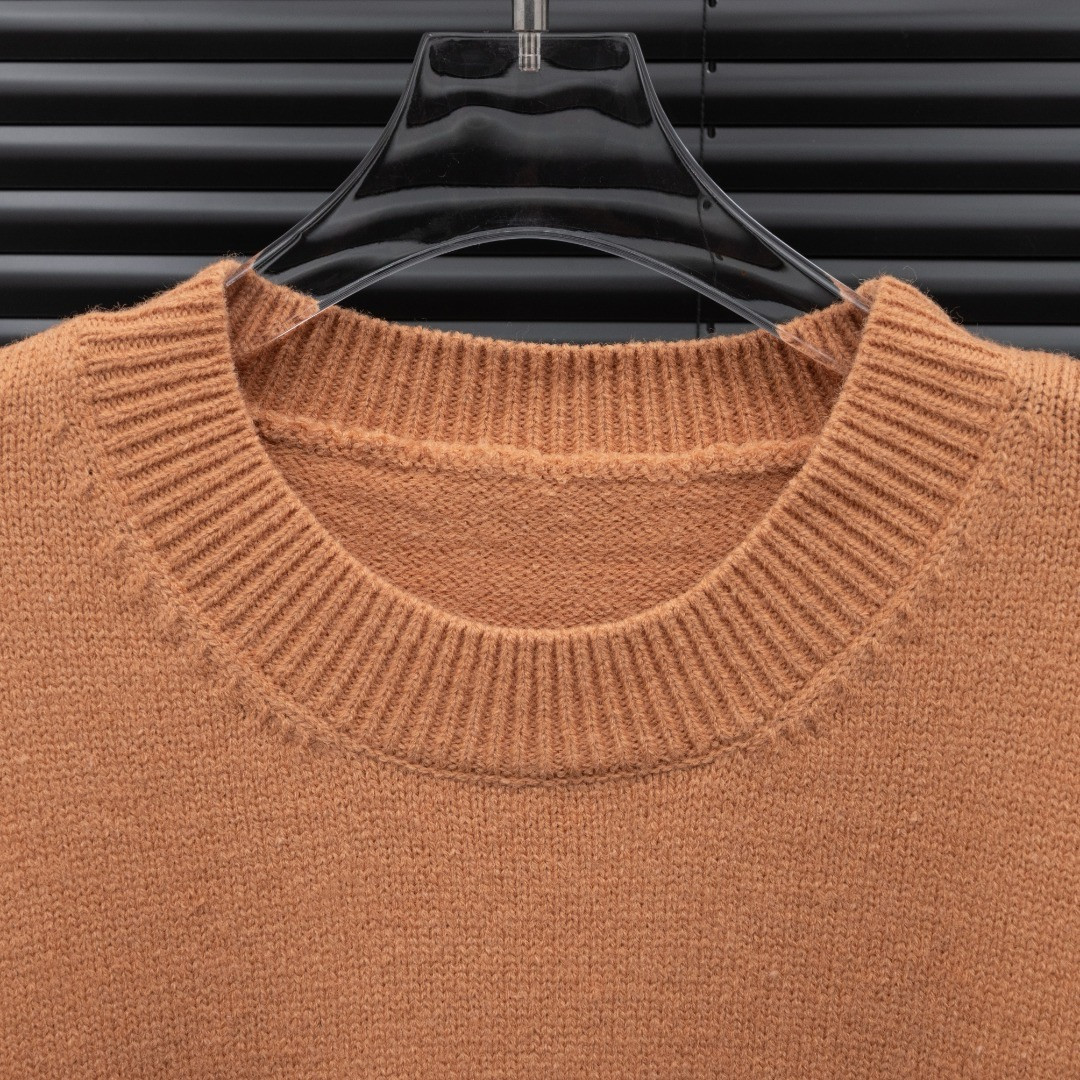 <p>BURBERRY&nbsp;战马 LOGO长袖毛衣(橘)</p>
