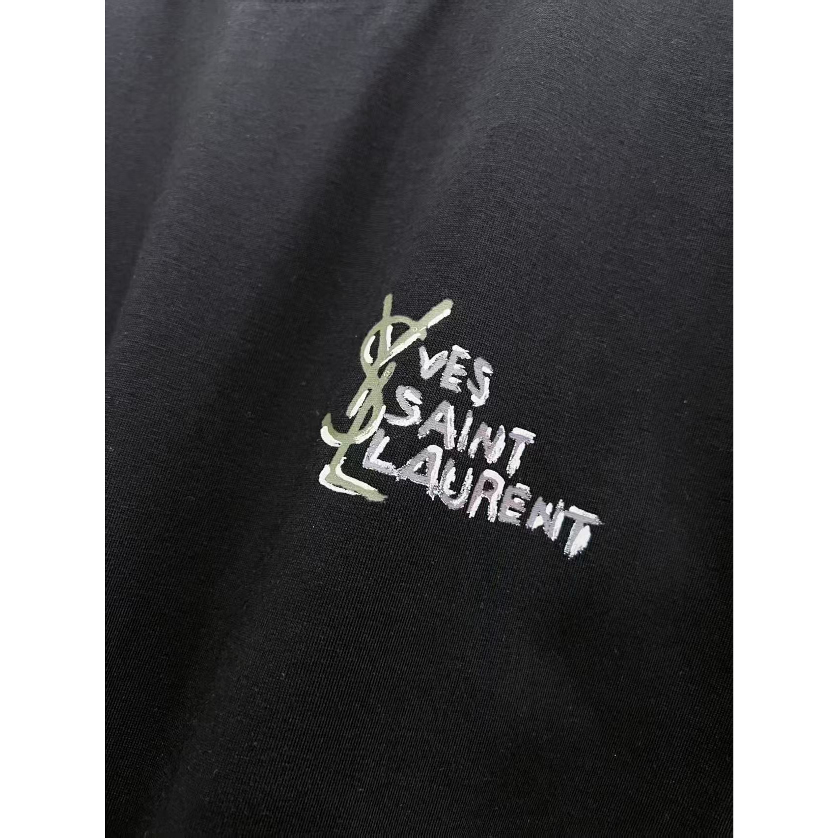 <p>YSL 微阔版 短袖T(黑)</p>