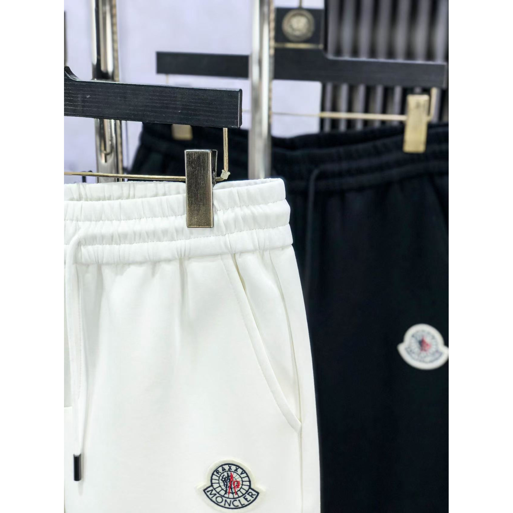 <p>MONCLER 高品质时尚休闲裤(782964)</p>