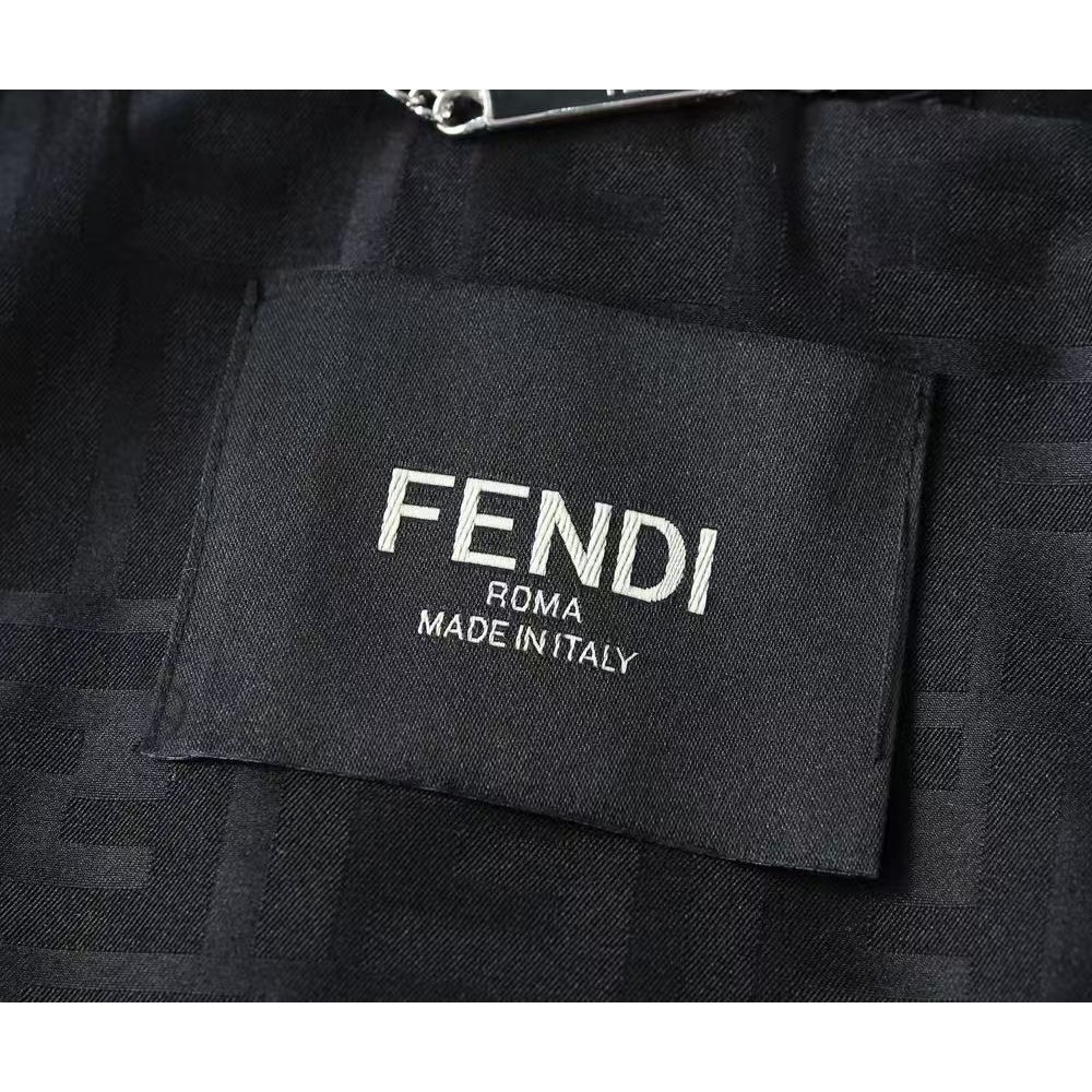 <p>FENDI 男士夹克外套(800859)</p>