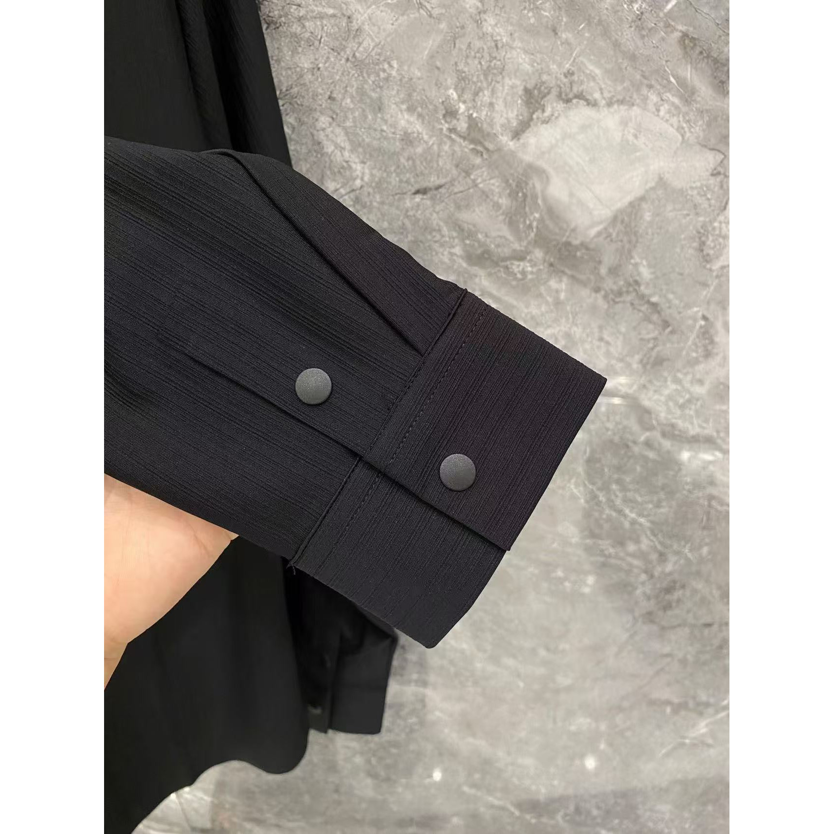 <p>Prada 秋冬长袖Polo(783012)</p>
