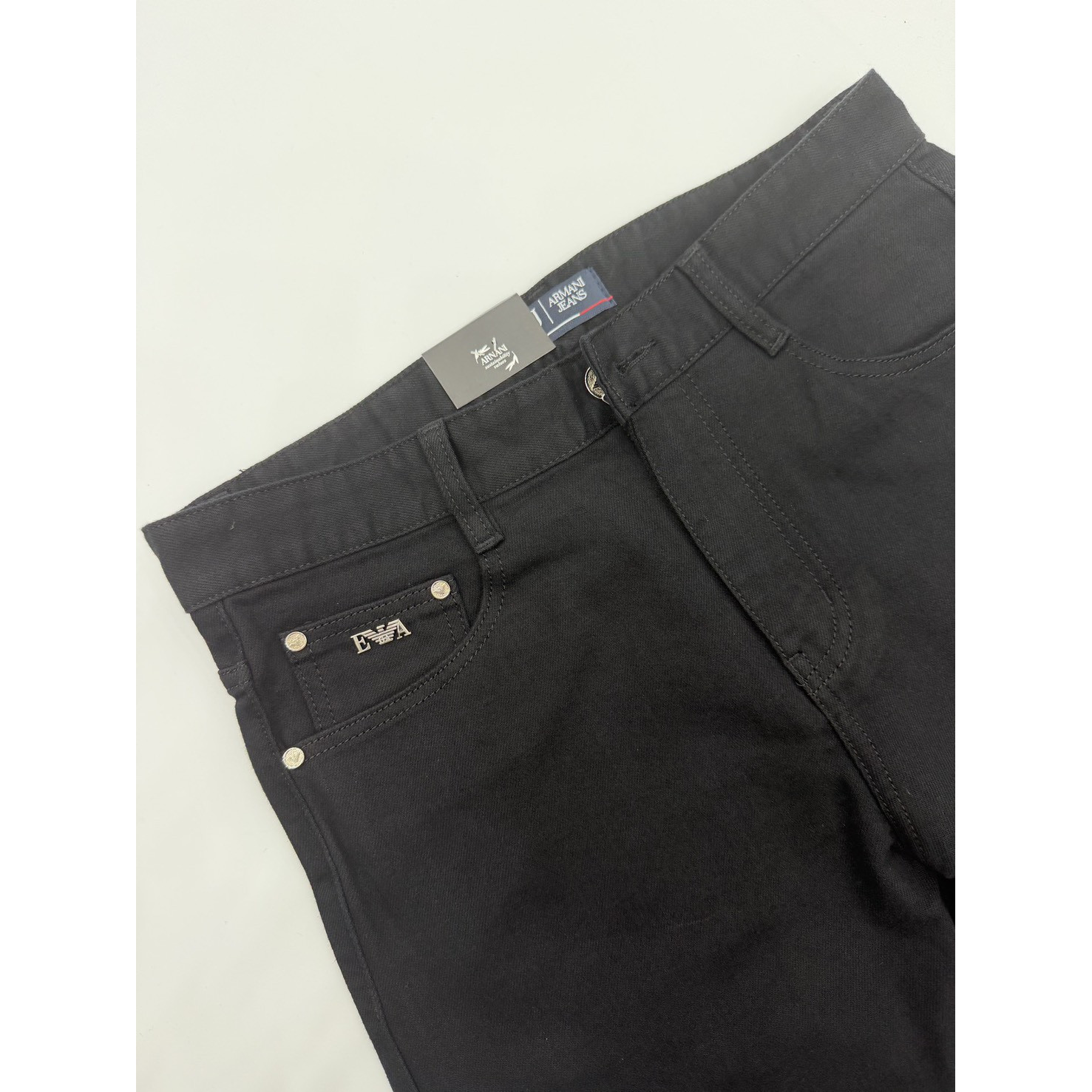 <p>Giorgio_Armani 阔腿直筒牛仔裤(D2706#)</p>