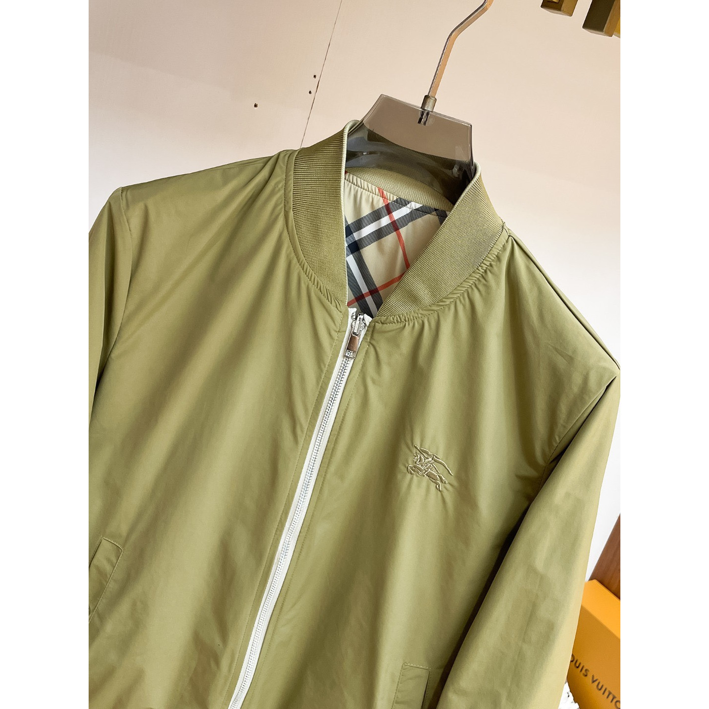 <p>BURBERRY 夹克外套(雙面穿)</p>