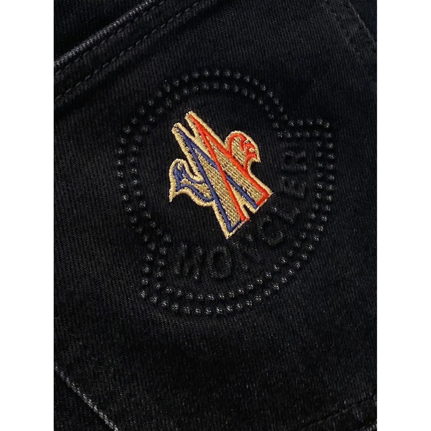 <p>MONCLER 休闲牛仔裤</p>