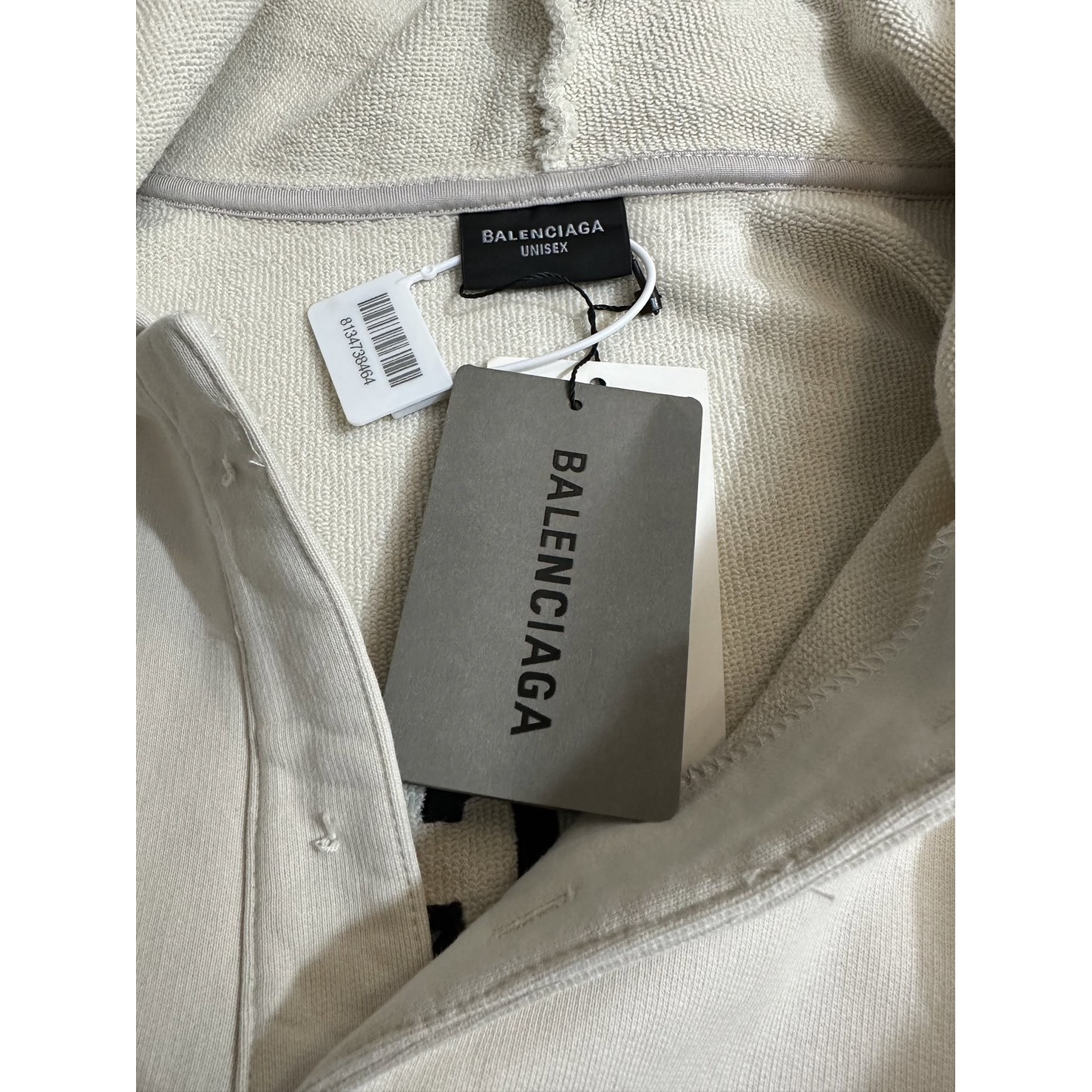 <p>Balenciaga 开领刺绣logo连帽卫衣(灰)</p>