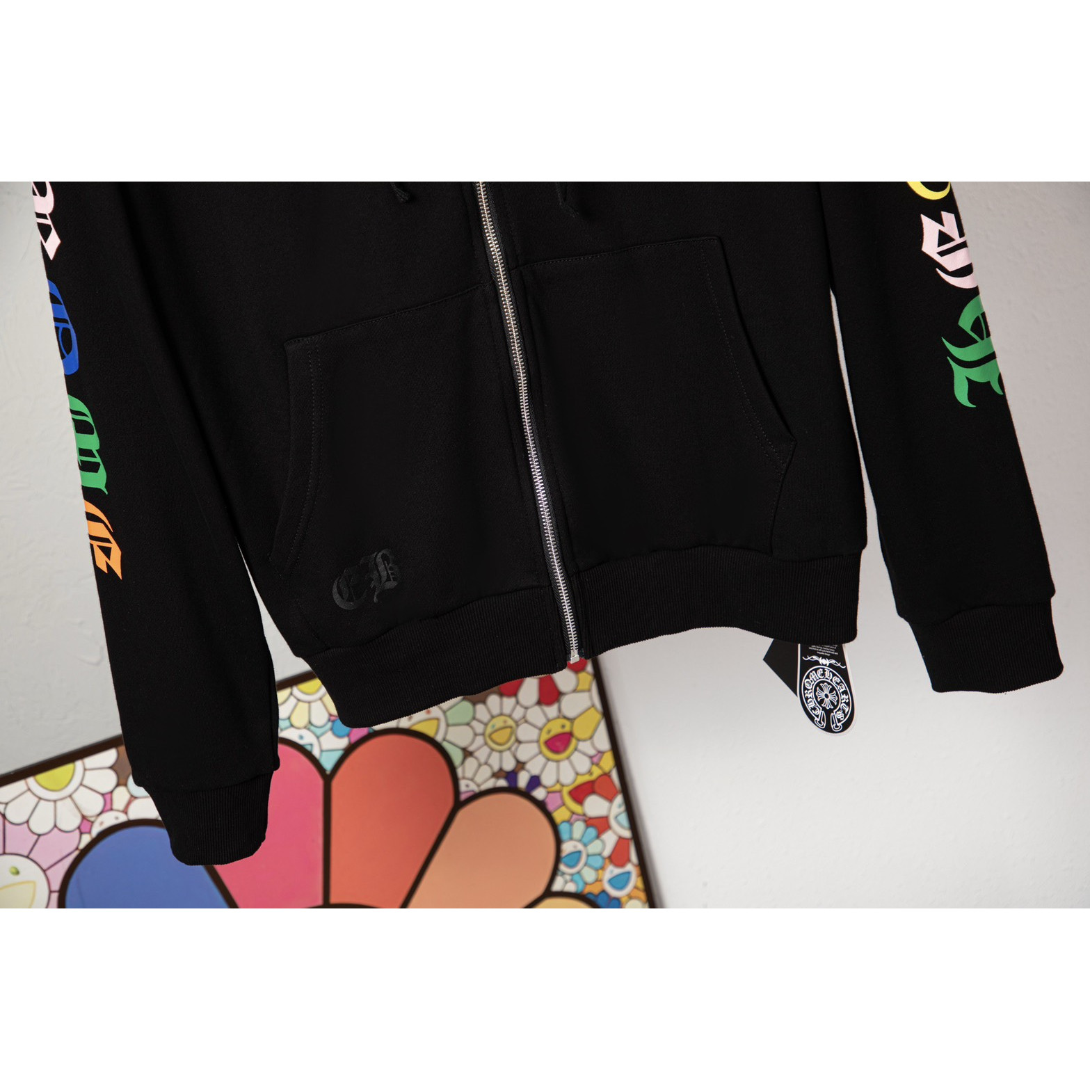 <p>CHROME HEARTS 炫彩十字架连帽外套(DZ80)(黑色)</p>