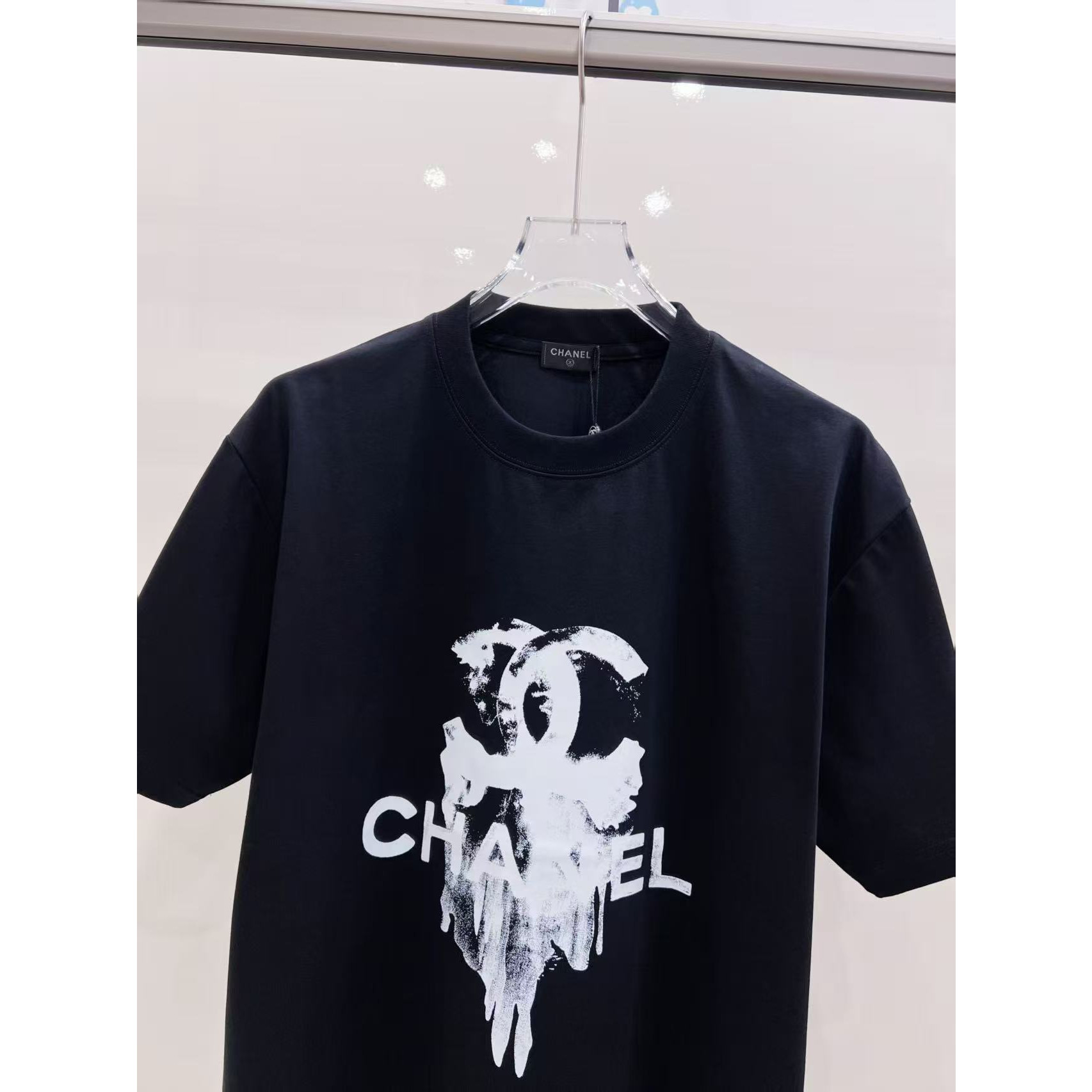 <p>CHANEL 短袖T恤(黑)</p>
