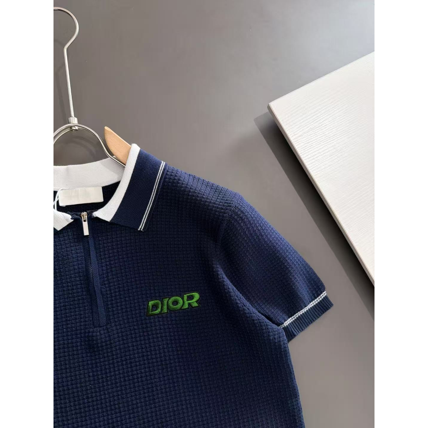 <p>DIOR 夏季新款短袖T恤(藍)</p>
