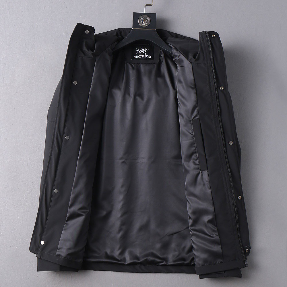 <p>Arc'teryx 新款男士夹克外套</p>