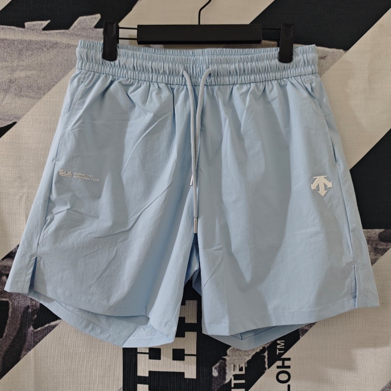 <p>DESCENTE 運動速乾短褲</p>