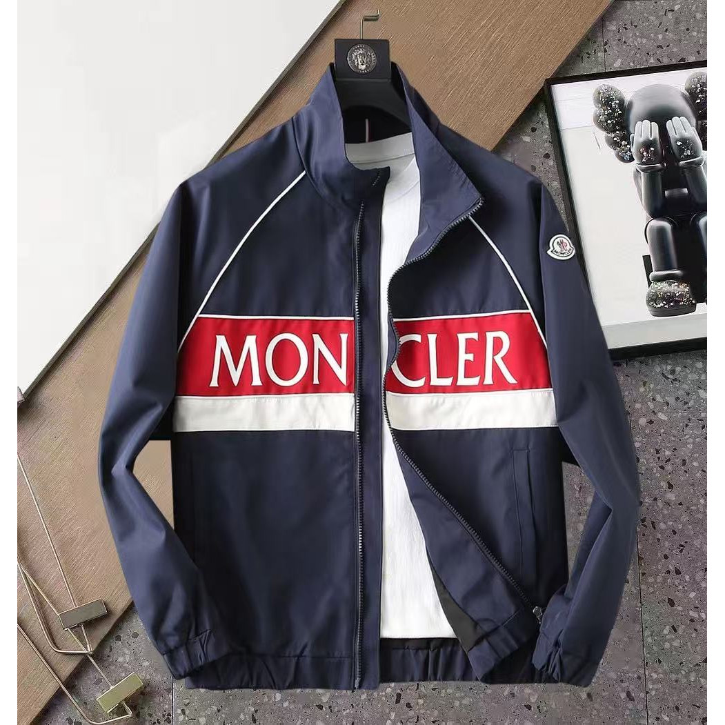 <p>MONCLER&nbsp;男士夹克外套(800858)</p>
