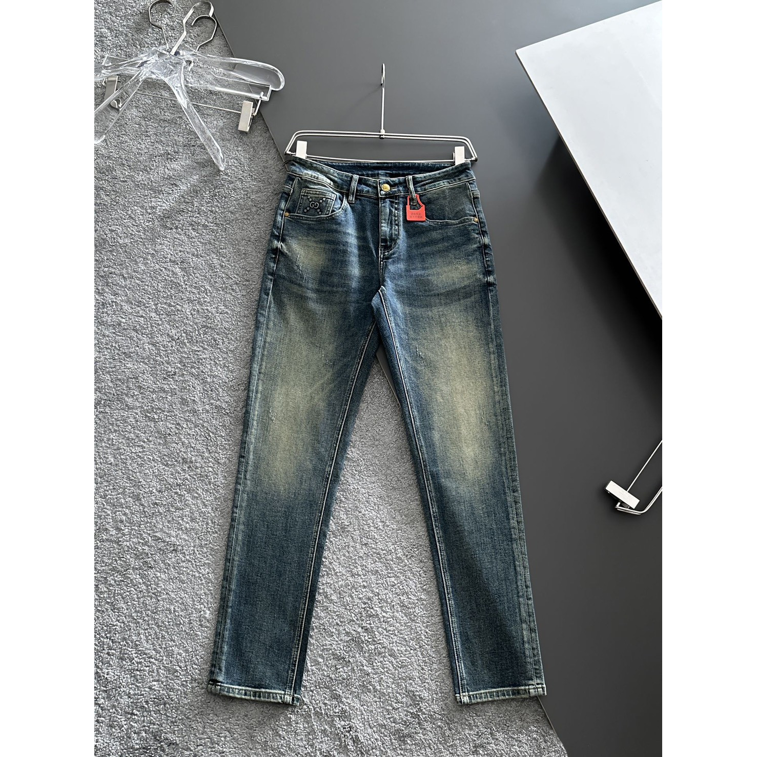 <p>GUCCI 高品质牛仔裤</p>
