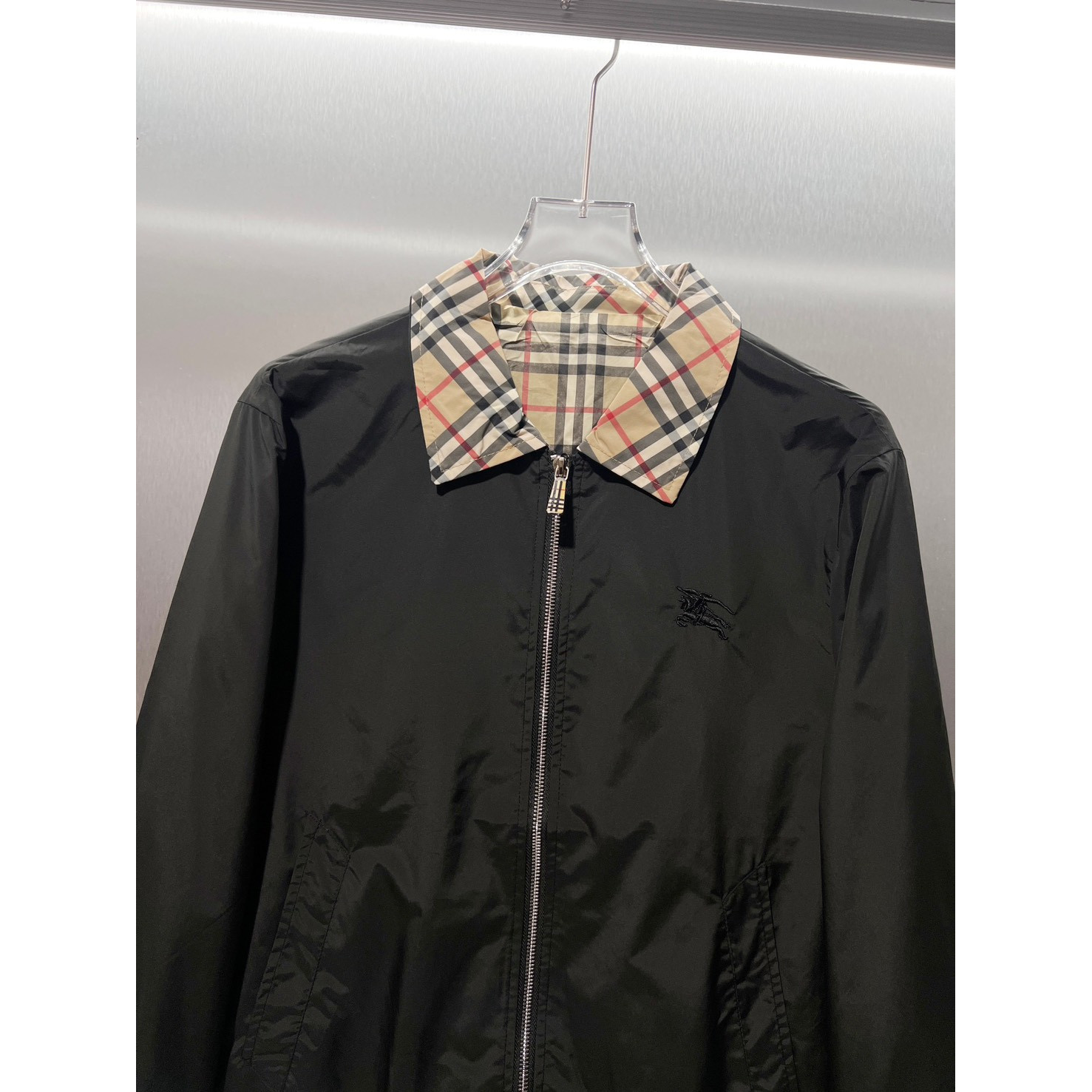 <p>BURBERRY&nbsp;夹克外套(黑)</p>