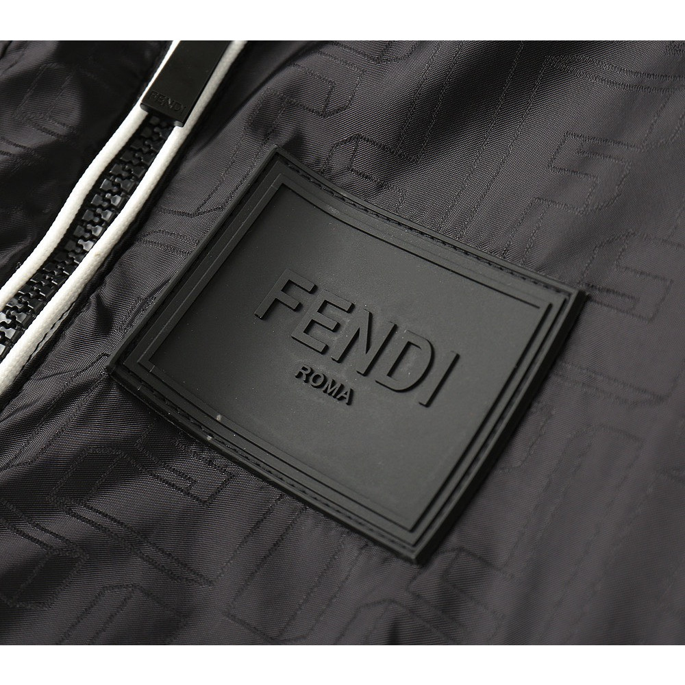 <p>FENDI 新款男士夹克外套</p>
