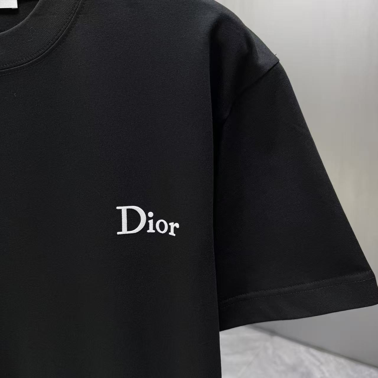 <p>DIOR 短袖T恤(黑)</p>