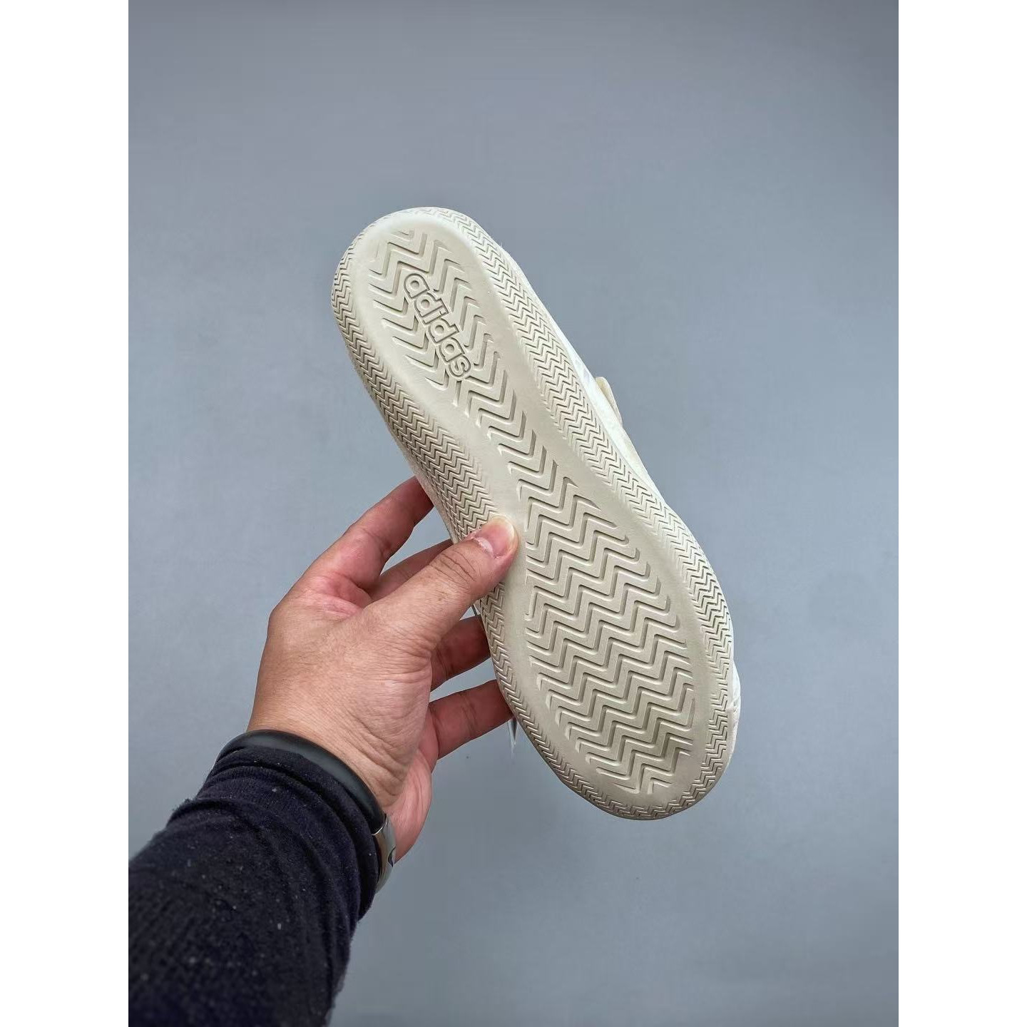 <p>Adidas URBAN REVERIE&nbsp; 生活休闲鞋(白)</p>