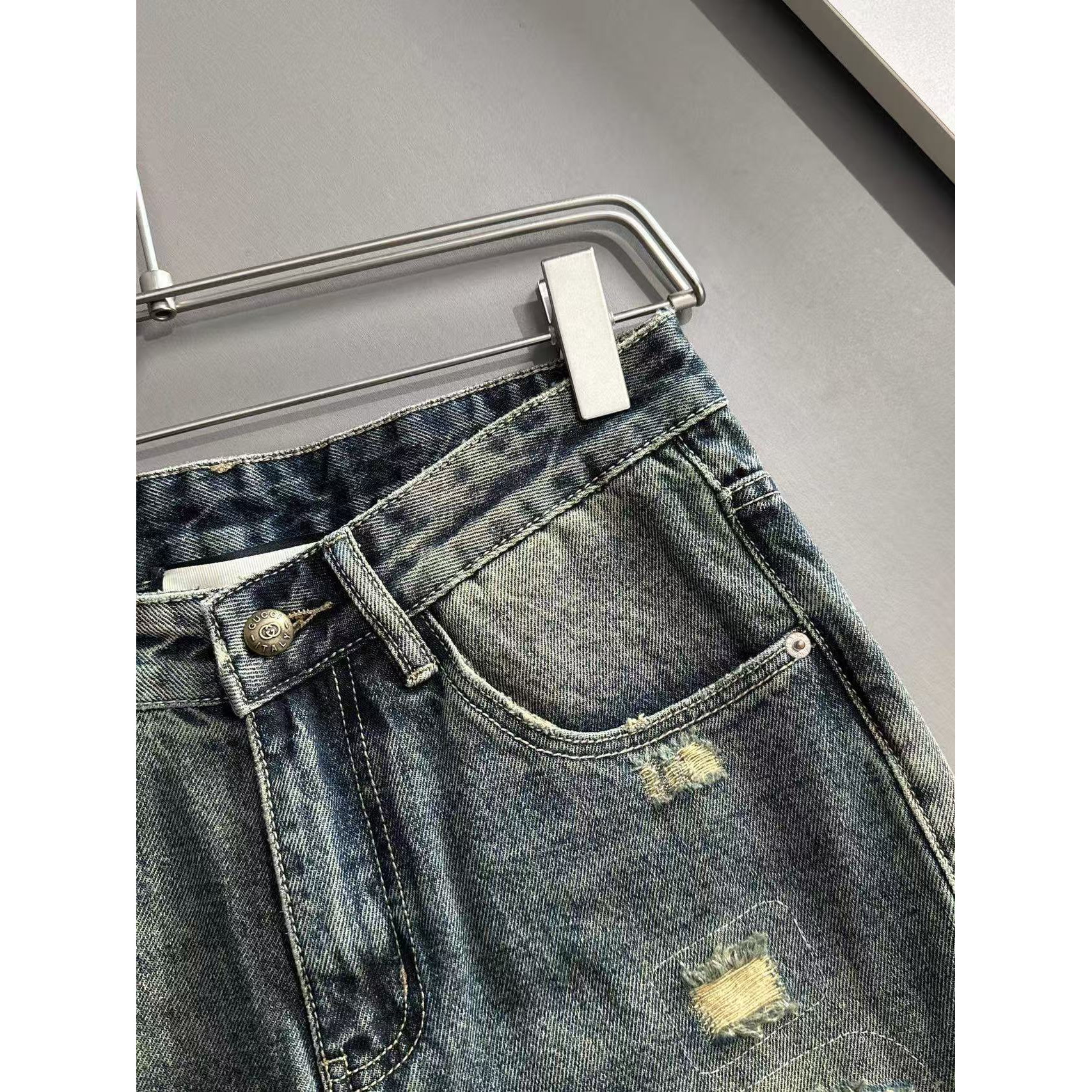<p>GUCCI&nbsp;四季款经典牛仔裤直筒长裤(藍)</p>