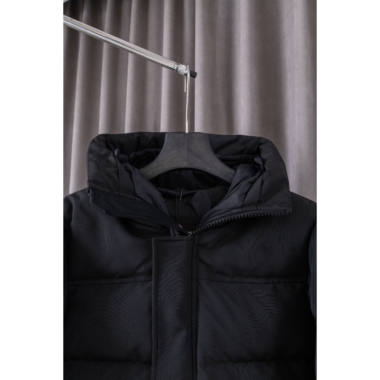 <p>Canada Goose 17款 Macmillan Parka 麦克米伦 系列男士派克羽绒服(黑色)</p>