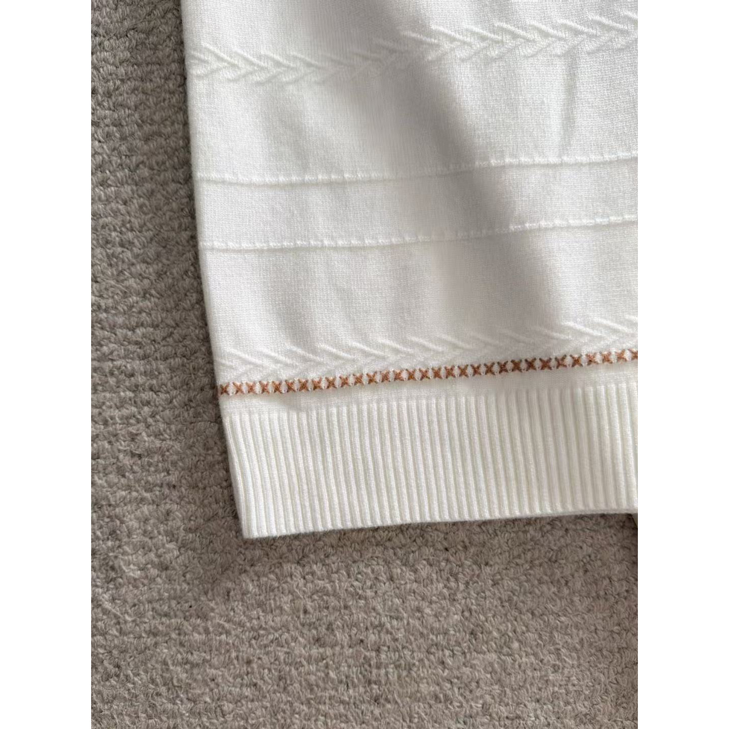 <p>BURBERRY 秋冬官网最新毛衣(米白)</p>