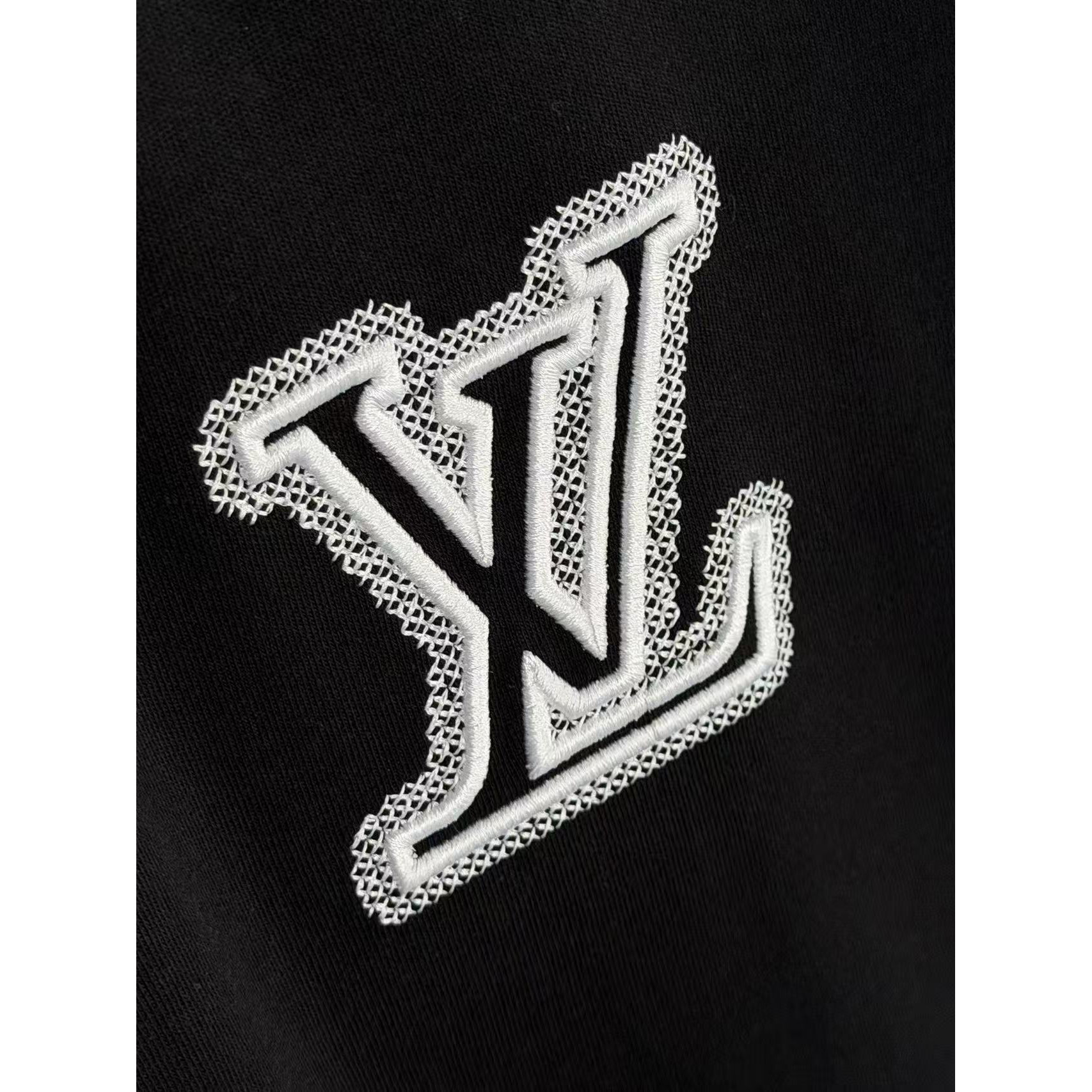 <p>LV 短袖T恤(黑)</p>