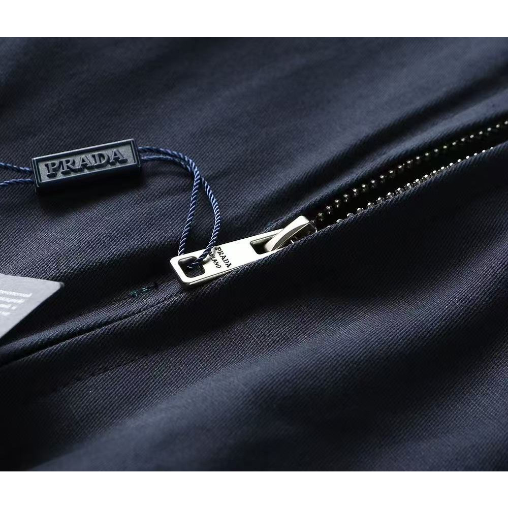<p>PRADA 男士夹克外套(800893)</p>