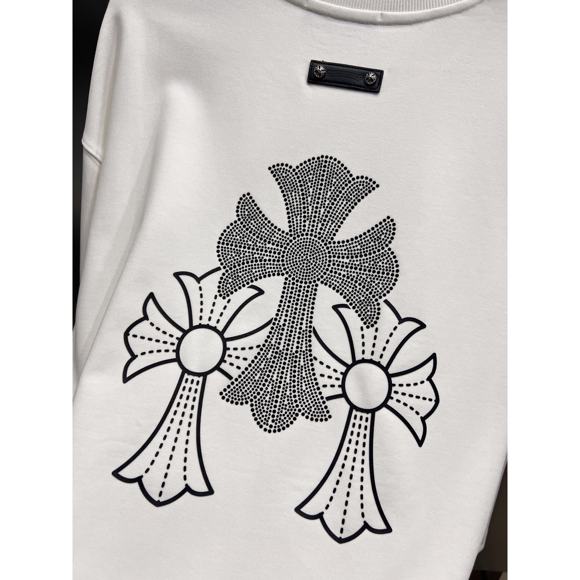 <p>CHROME HEARTS 圆领长袖卫衣(白)</p>