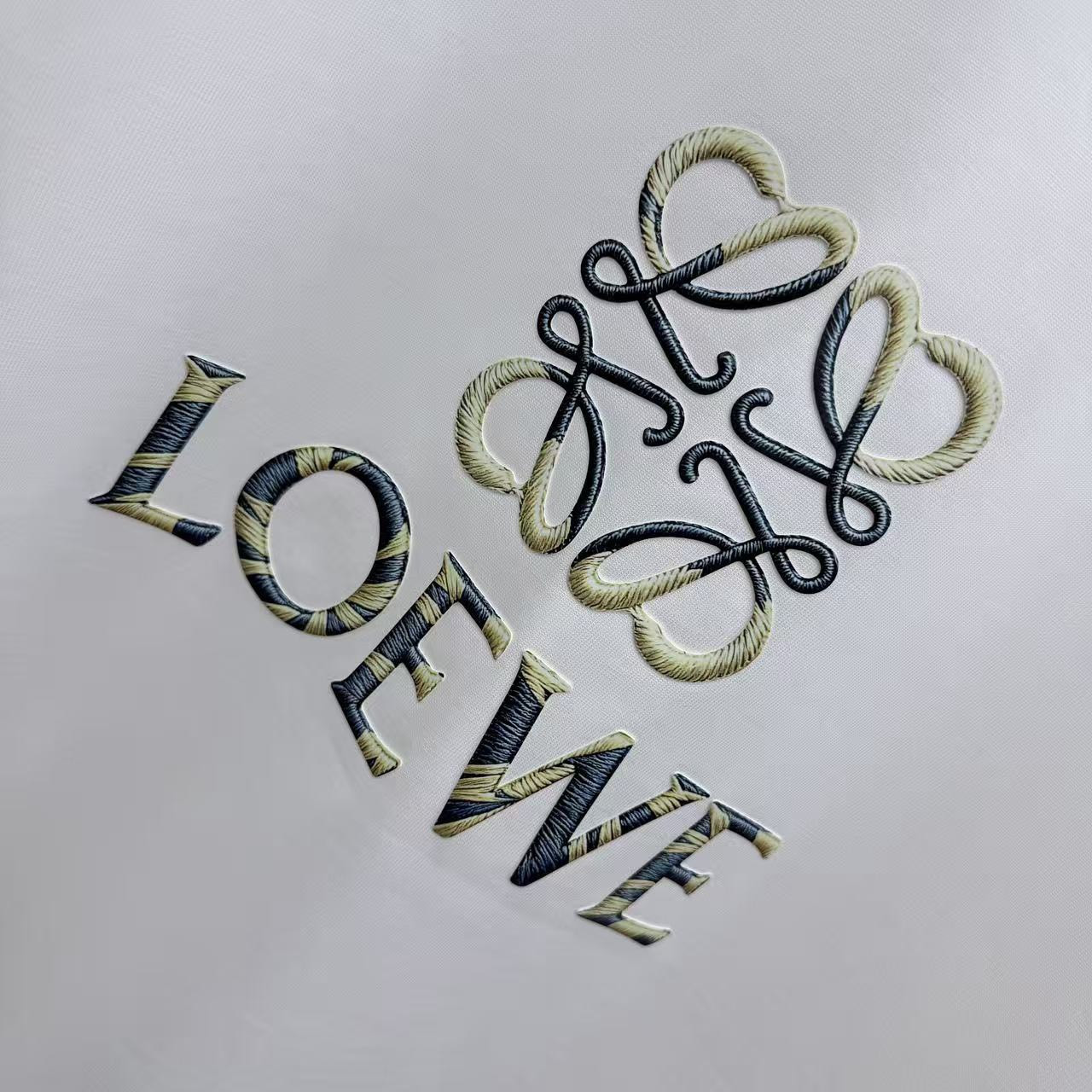 <p>LOEWE 圓領T恤</p>