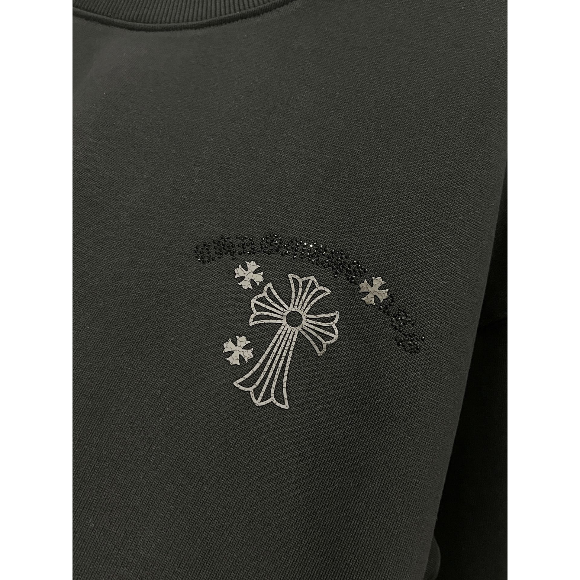<p>CHROME HEARTS 圆领长袖卫衣(黑)</p>