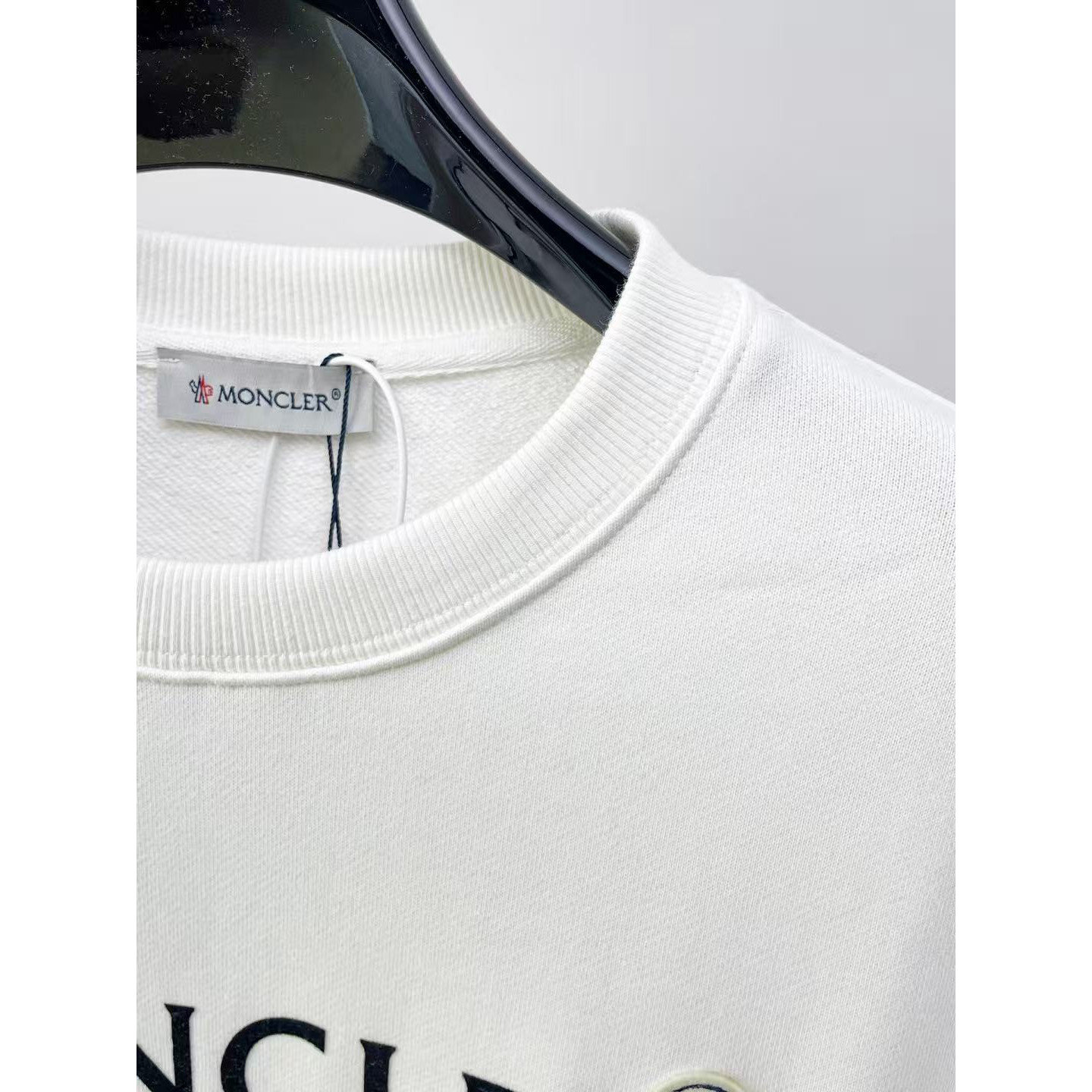 <p>MONCLER 圆领卫衣(白)</p>