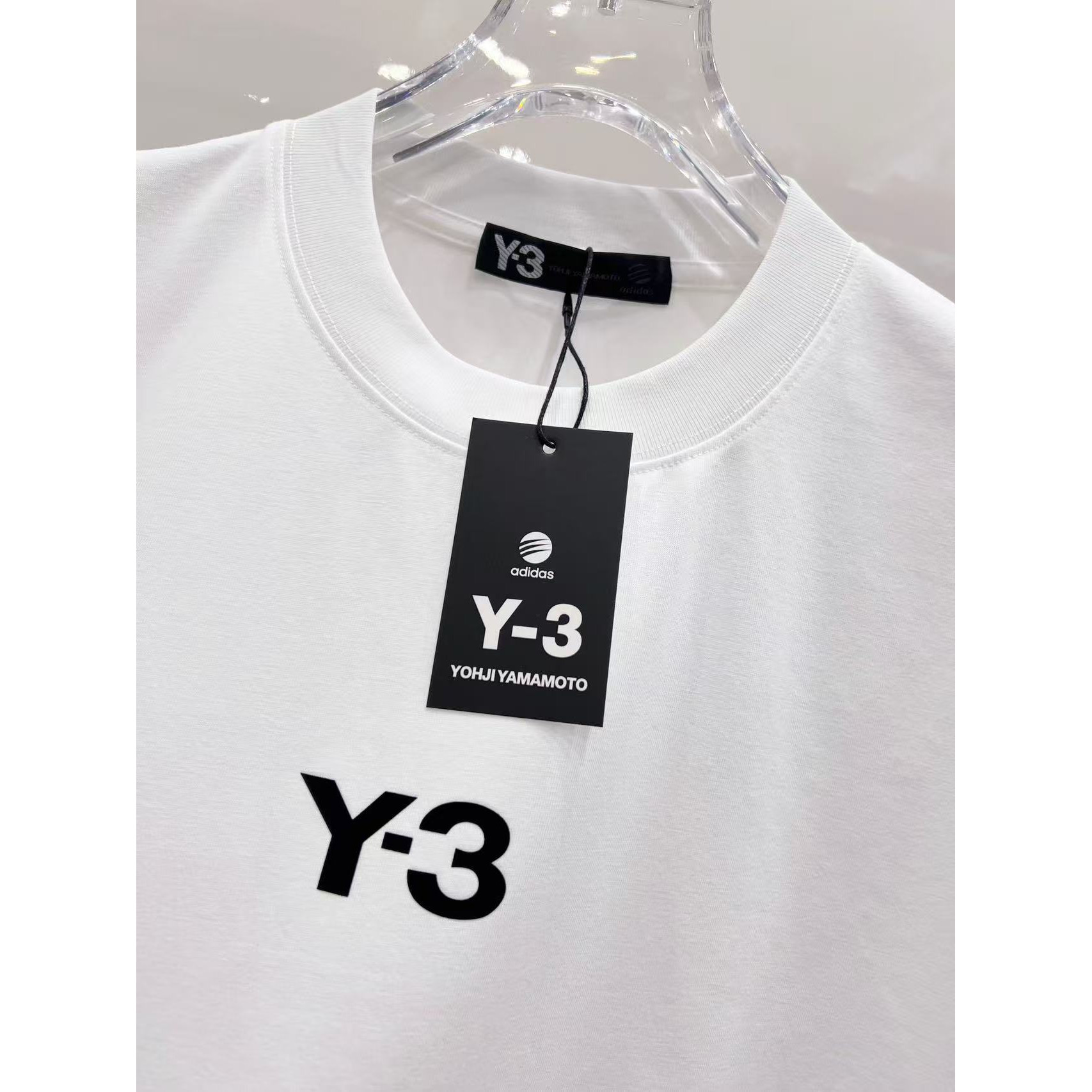 <p>Y-3 短袖T恤(白)</p>